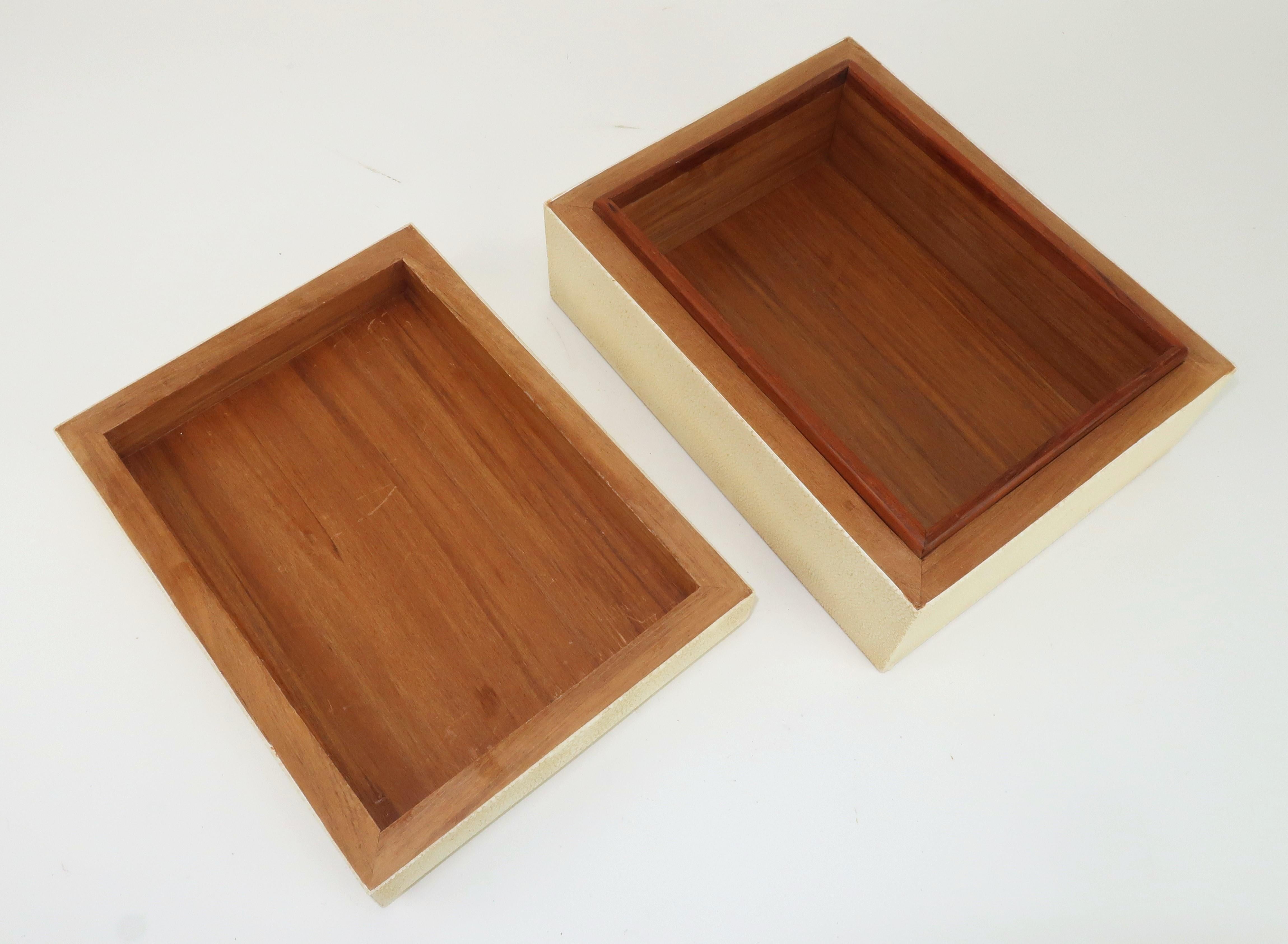 Vintage DONNA KARAN Caja forrada de madera con tapa de piel de zapa en venta 4