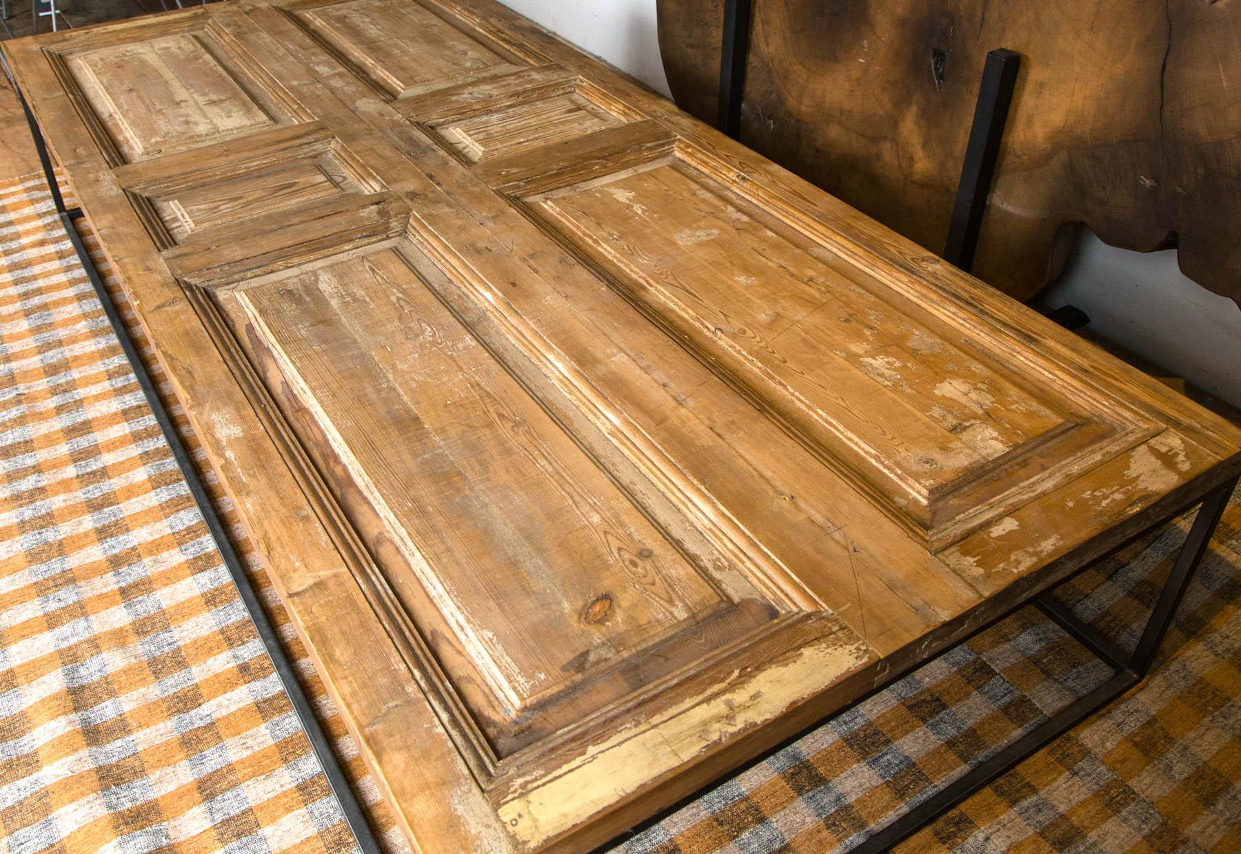 Vintage Door Coffee Table In Good Condition In Norwalk, CT