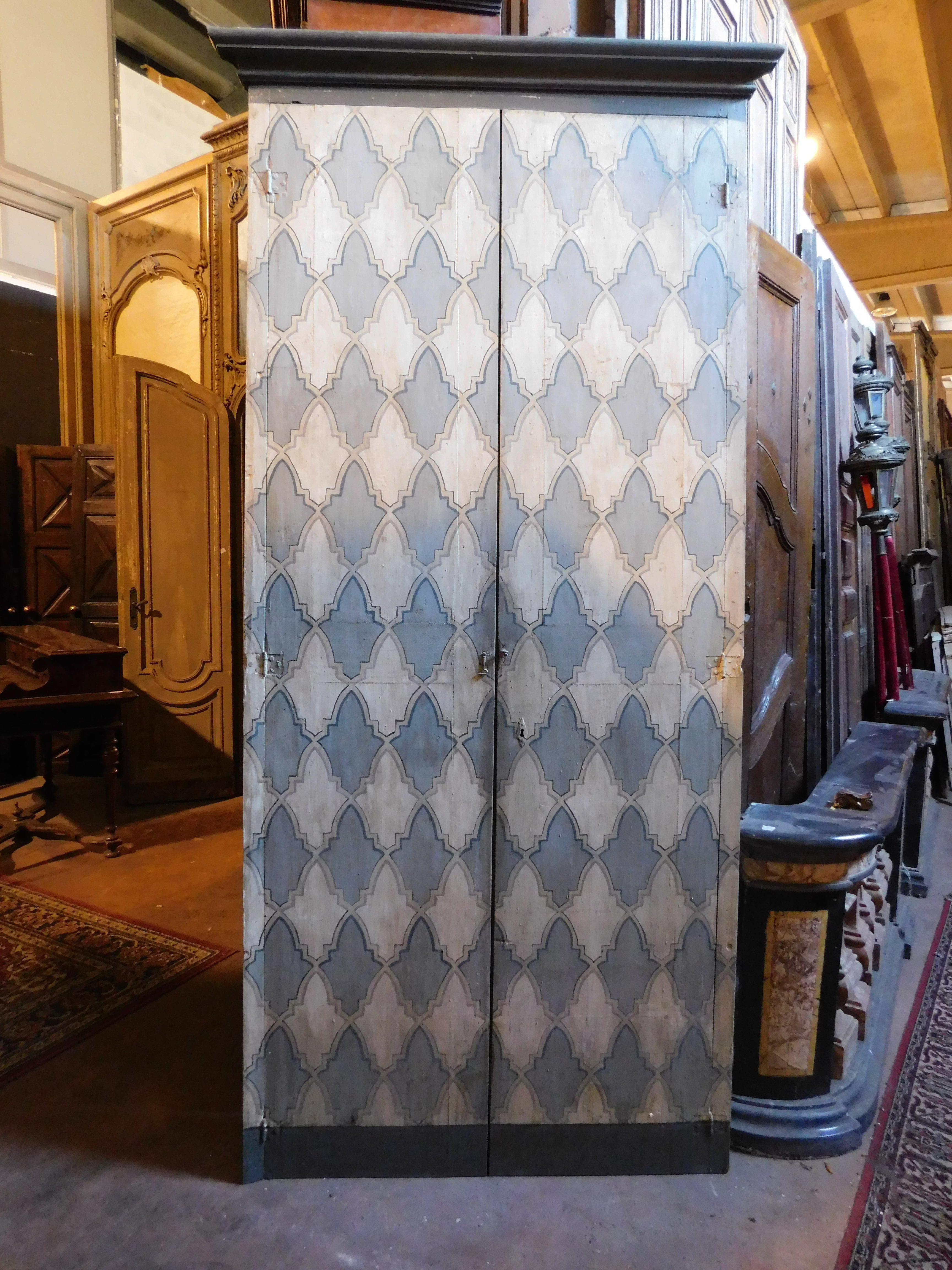 Peint à la main Porte, placard, armoire murale, peinte avec tapisserie, Italie en vente