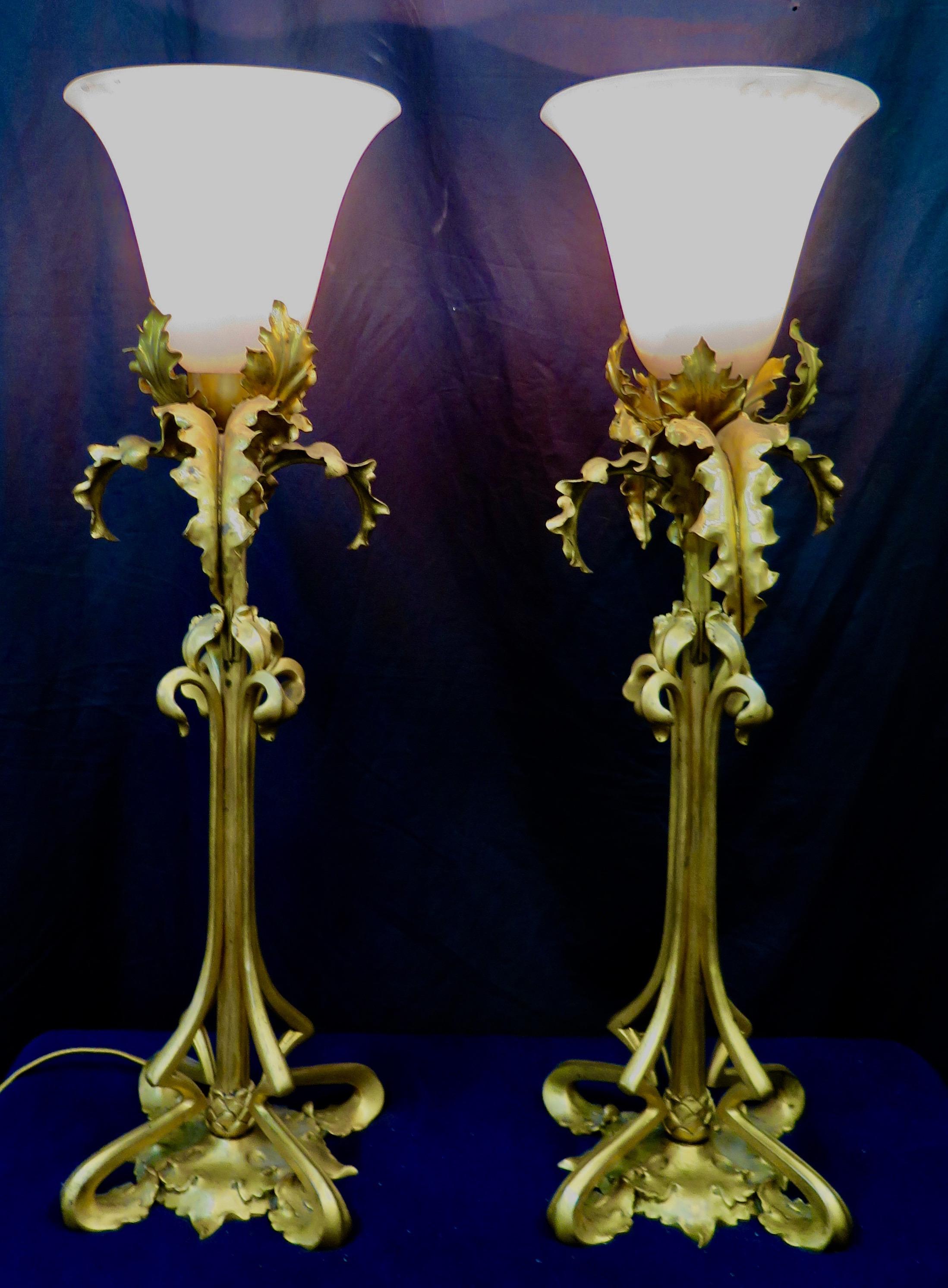 Vintage Doré Bronze and Alabaster Art Nouveau Period Lamps Pair For Sale 5