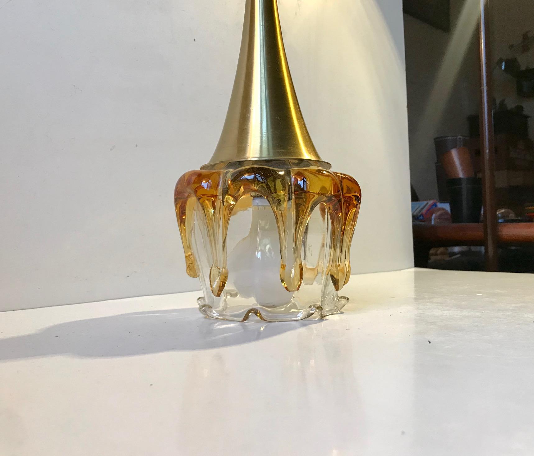 Vintage Doria Pendant Lamp in Honeydrip Glass, 1970s In Good Condition For Sale In Esbjerg, DK