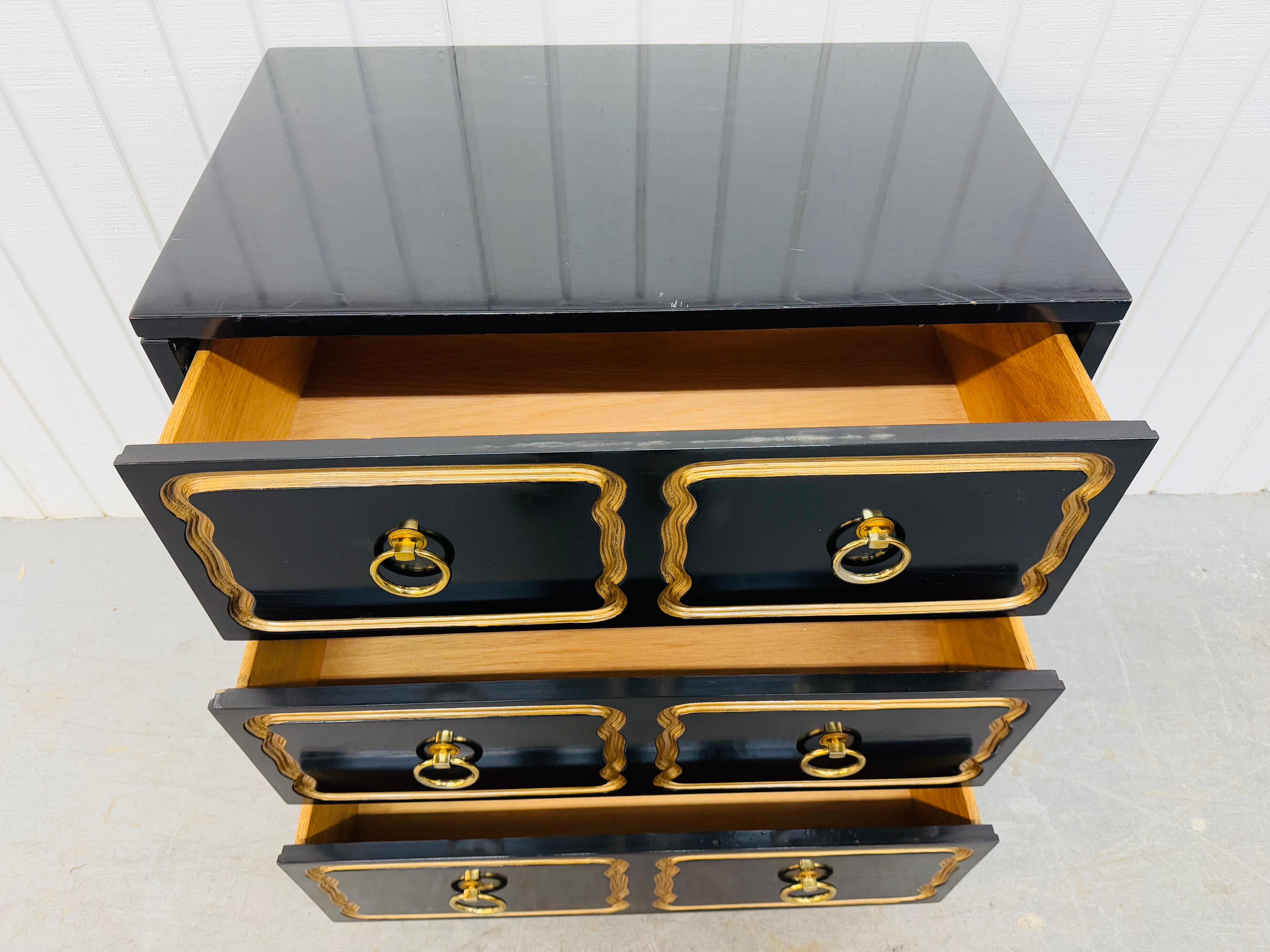 Baúl de soltero vintage lacado en negro estilo Dorothy Draper siglo XX en venta