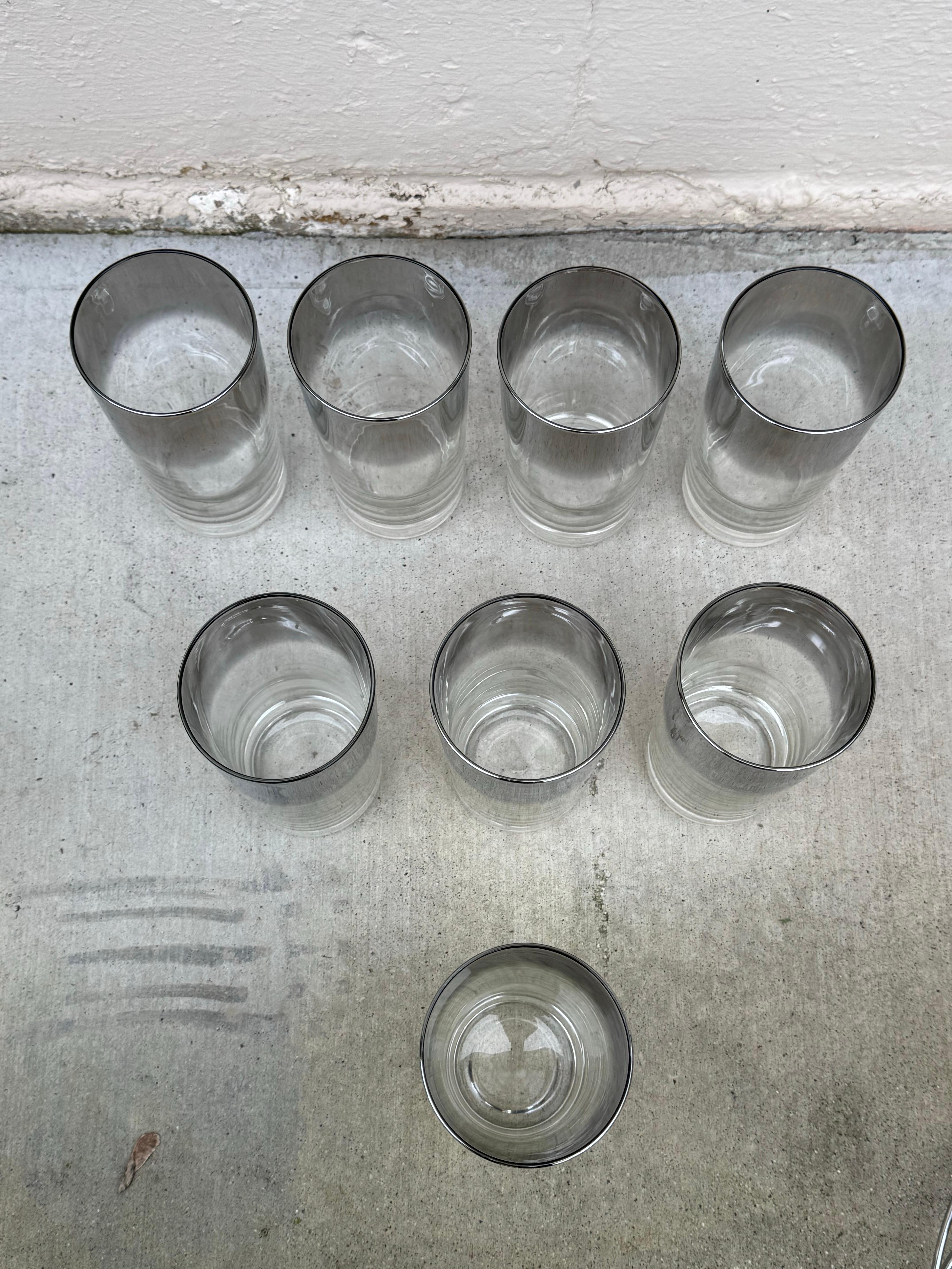 Vintage Dorothy Thorpe Style Barware, Highball Glasses And Ice Bucket In Caddy In Good Condition For Sale In San Carlos, CA