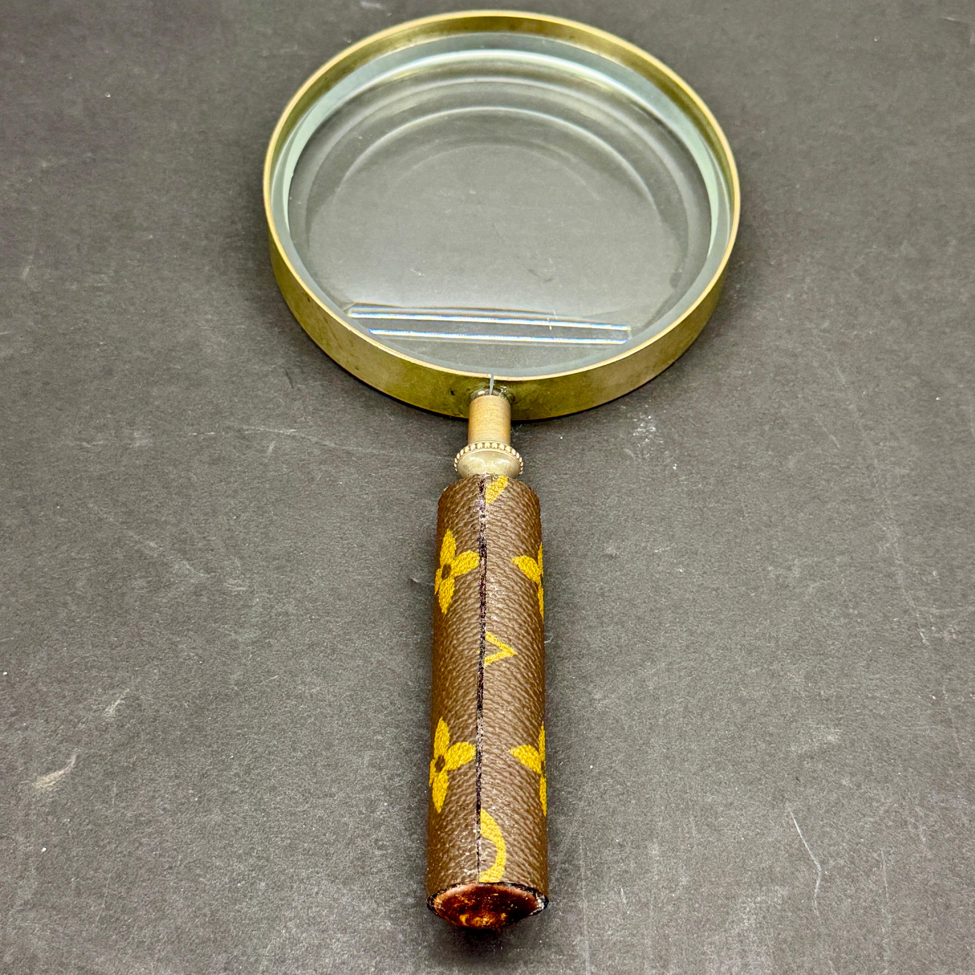 Lente d'ingrandimento doppia concava vintage con imbottitura Louis Vuitton in vendita 2