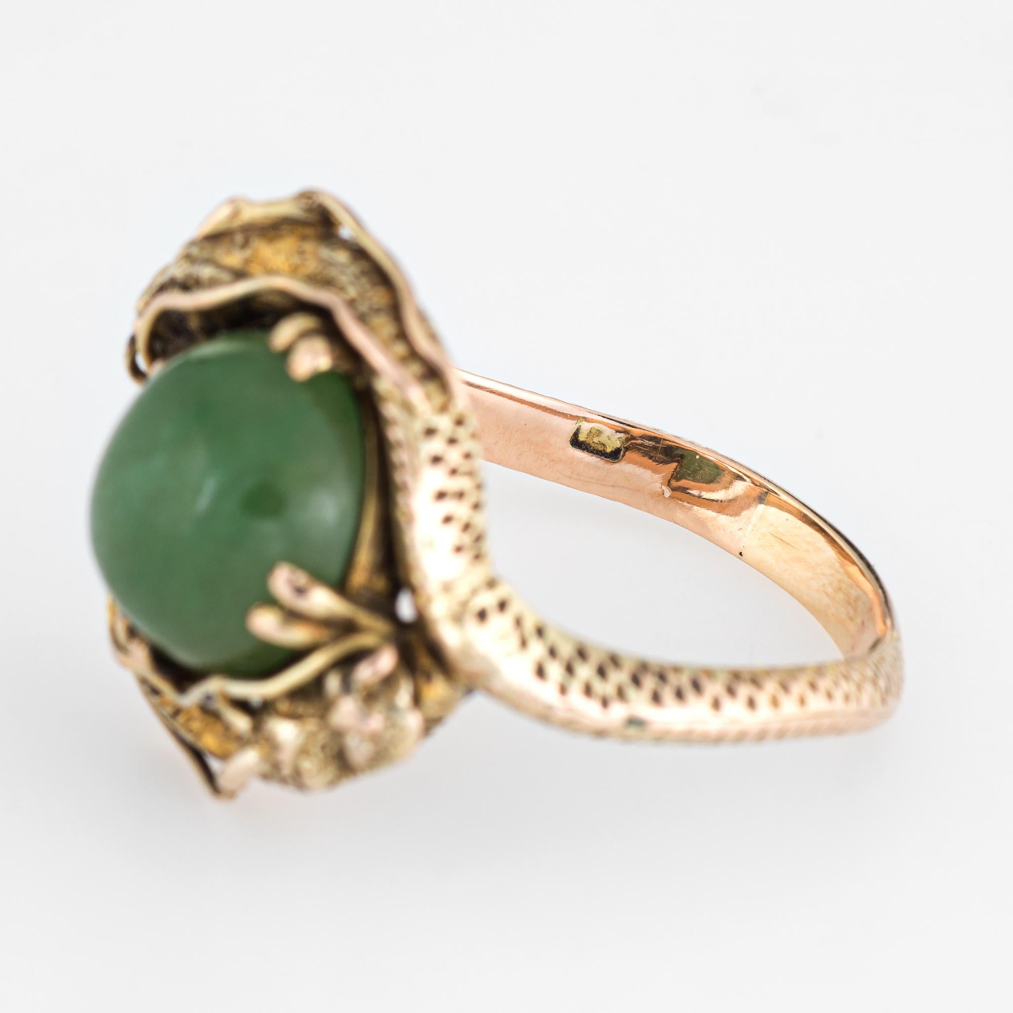 Round Cut Vintage Double Dragon Ring 14 Karat Yellow Gold Green Jade Estate Fine Jewelry