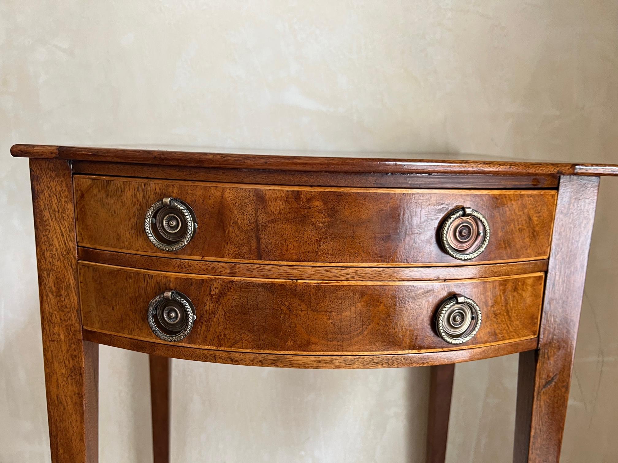 Vintage Double Drawer Federal Style Side Table With Inlaid Wood 4