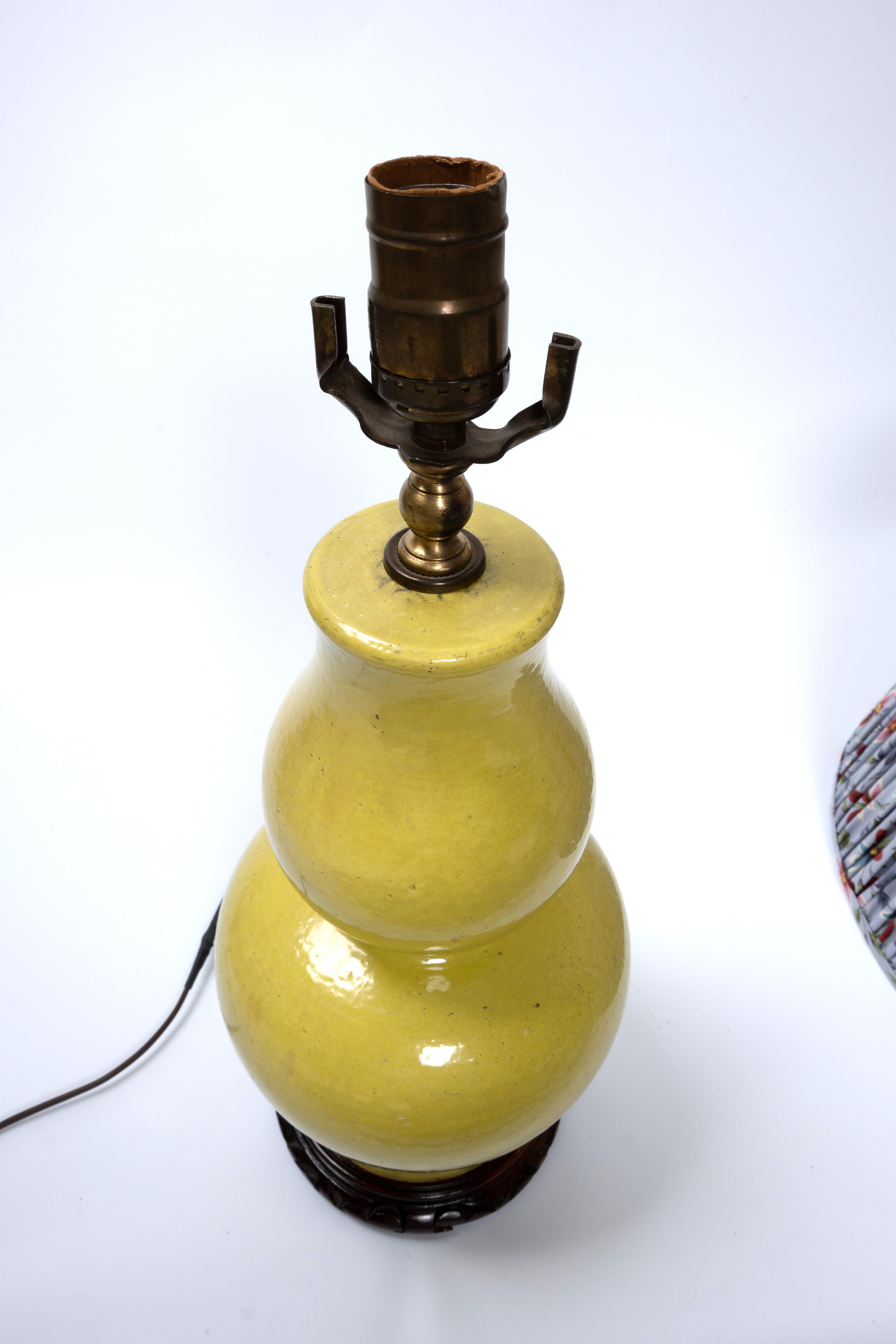 Large Chinese Double Gourd Ceramic Lamp In Good Condition For Sale In London, GB