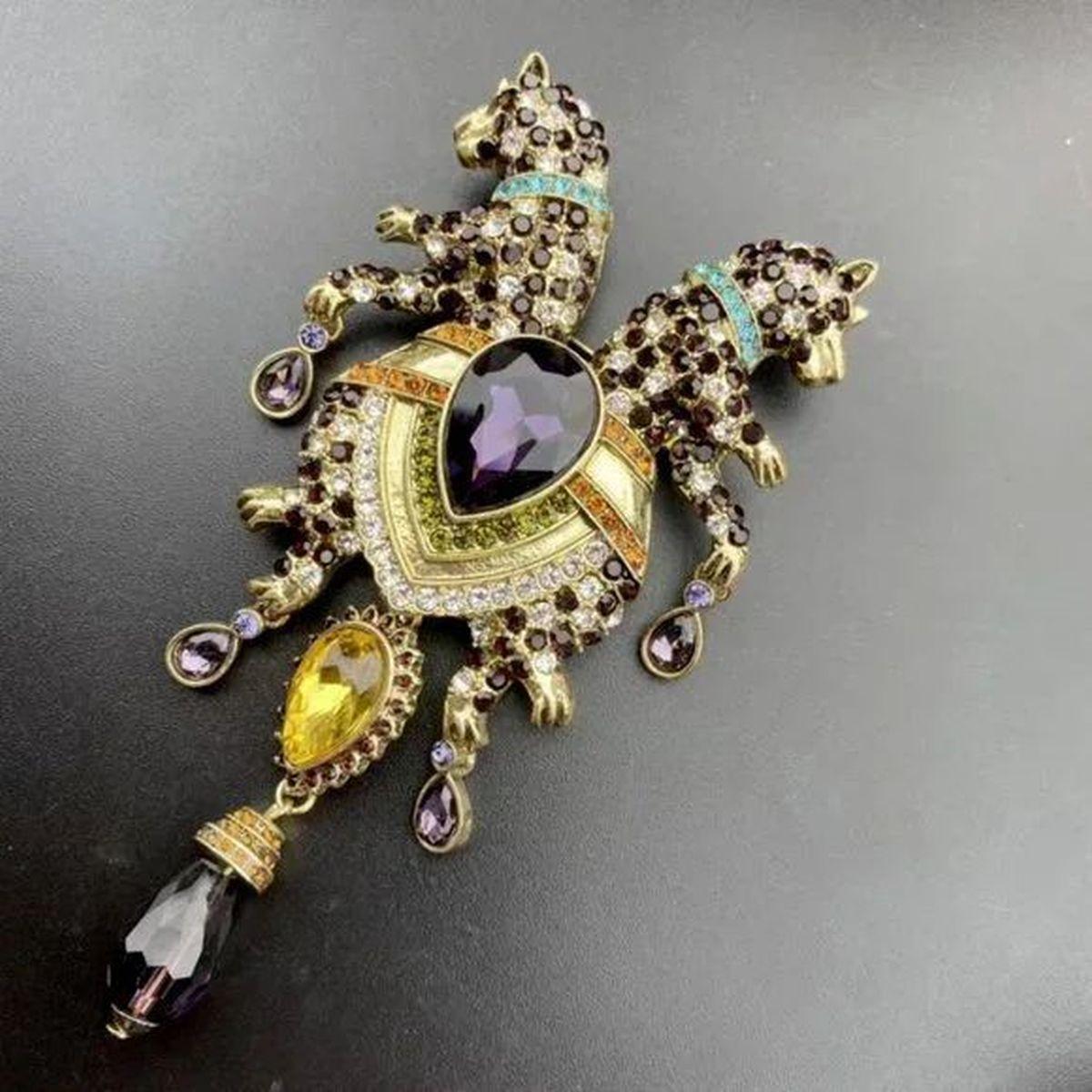 Mixed Cut Vintage Double Leopard Crystal Signed Heidi Daus Designer Brooch Pin For Sale