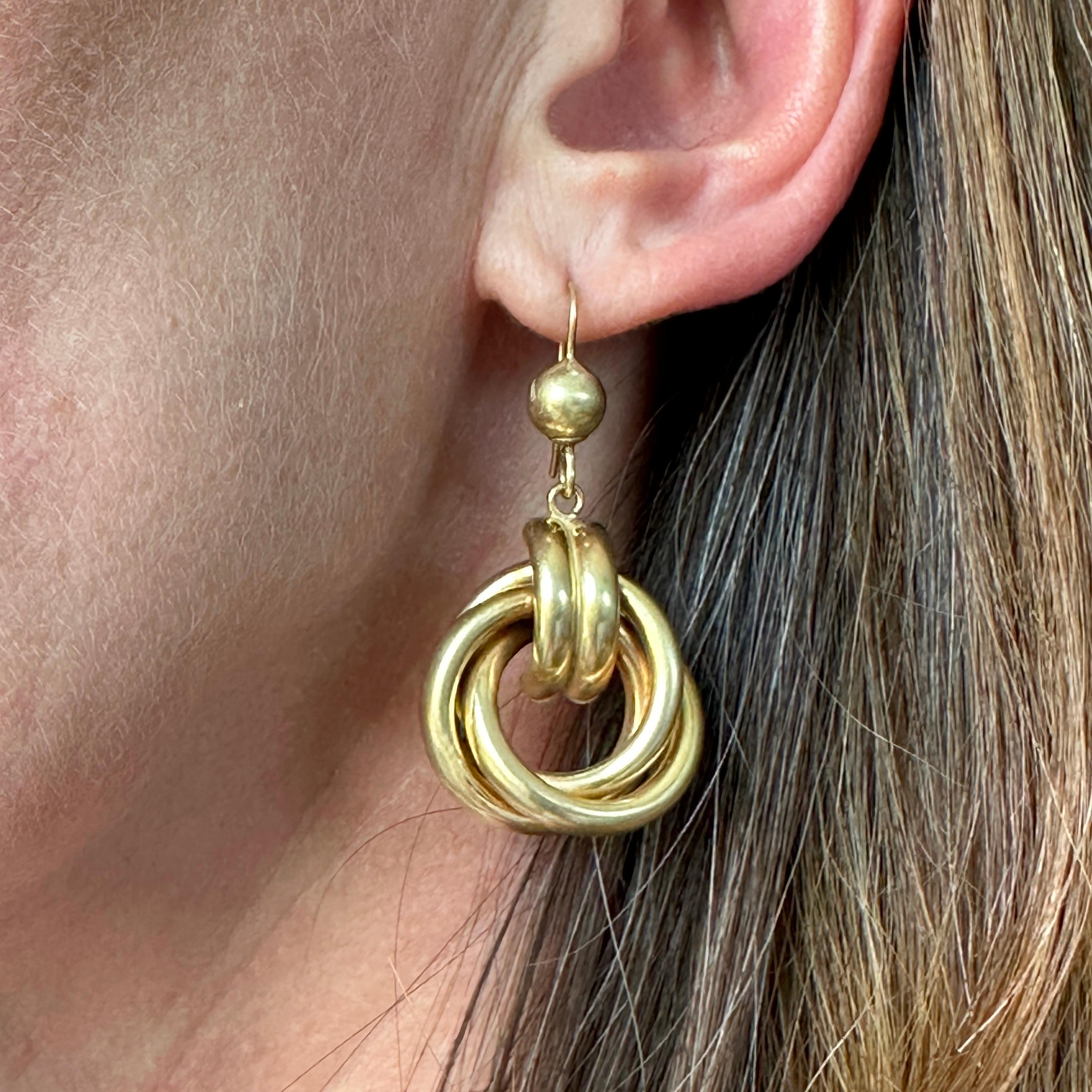Women's Vintage Double Loop 9K Yellow Gold Earrings For Sale