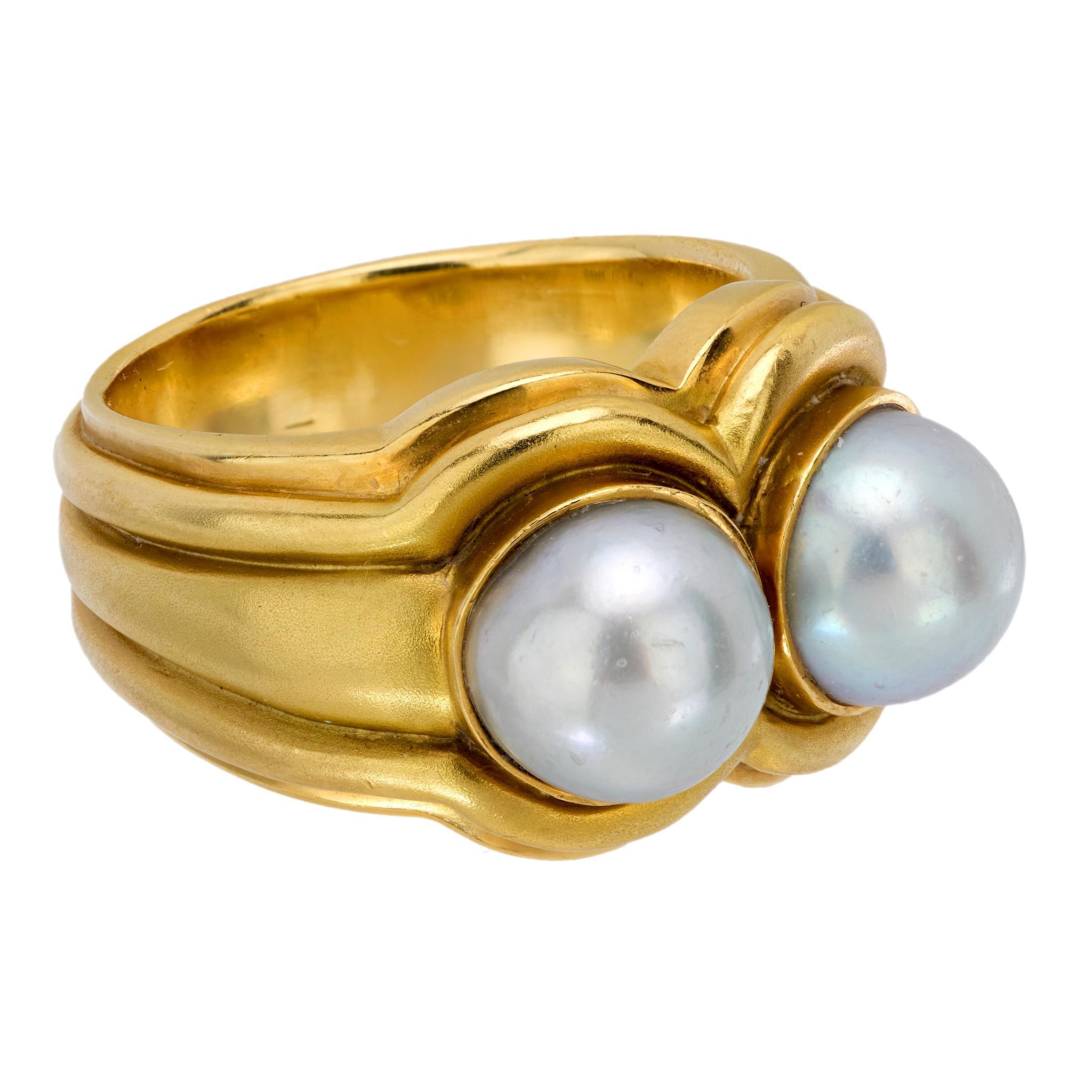 Taille ronde Bague vintage en or jaune 18 carats à double perle en vente