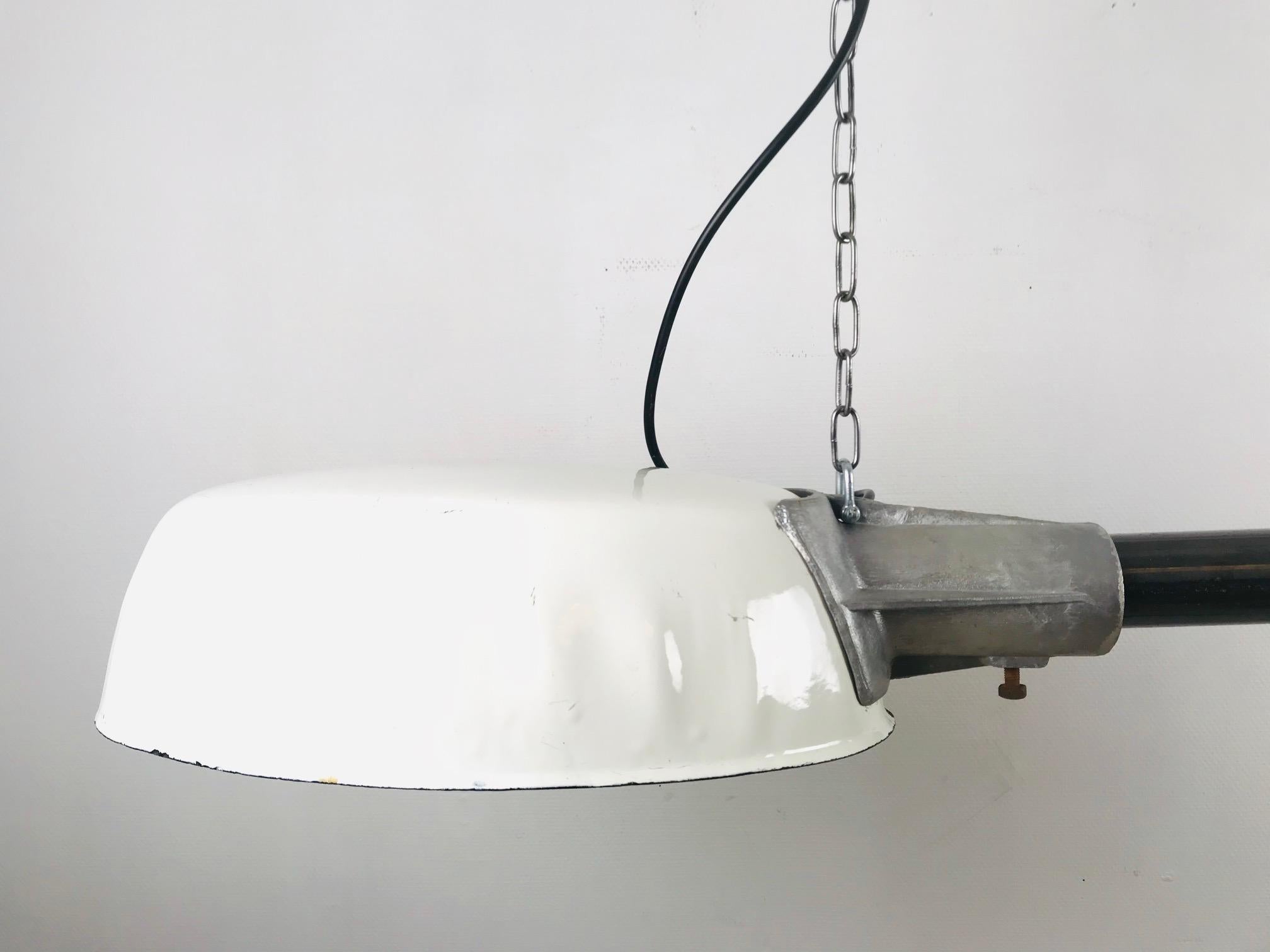 Vintage double shade french enamel lamp. Antique streetlamp. For home or garden. For Sale 5