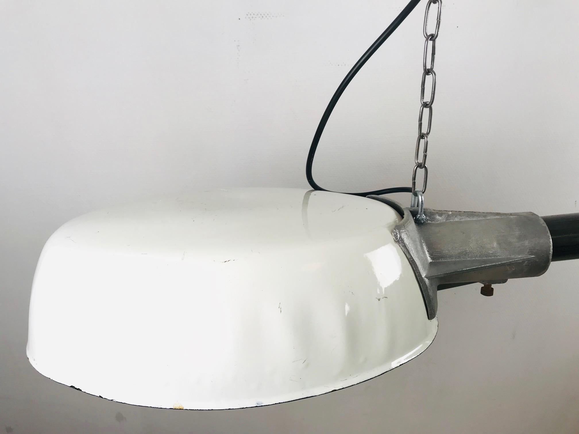 Vintage double shade french enamel lamp. Antique streetlamp. For home or garden. For Sale 6
