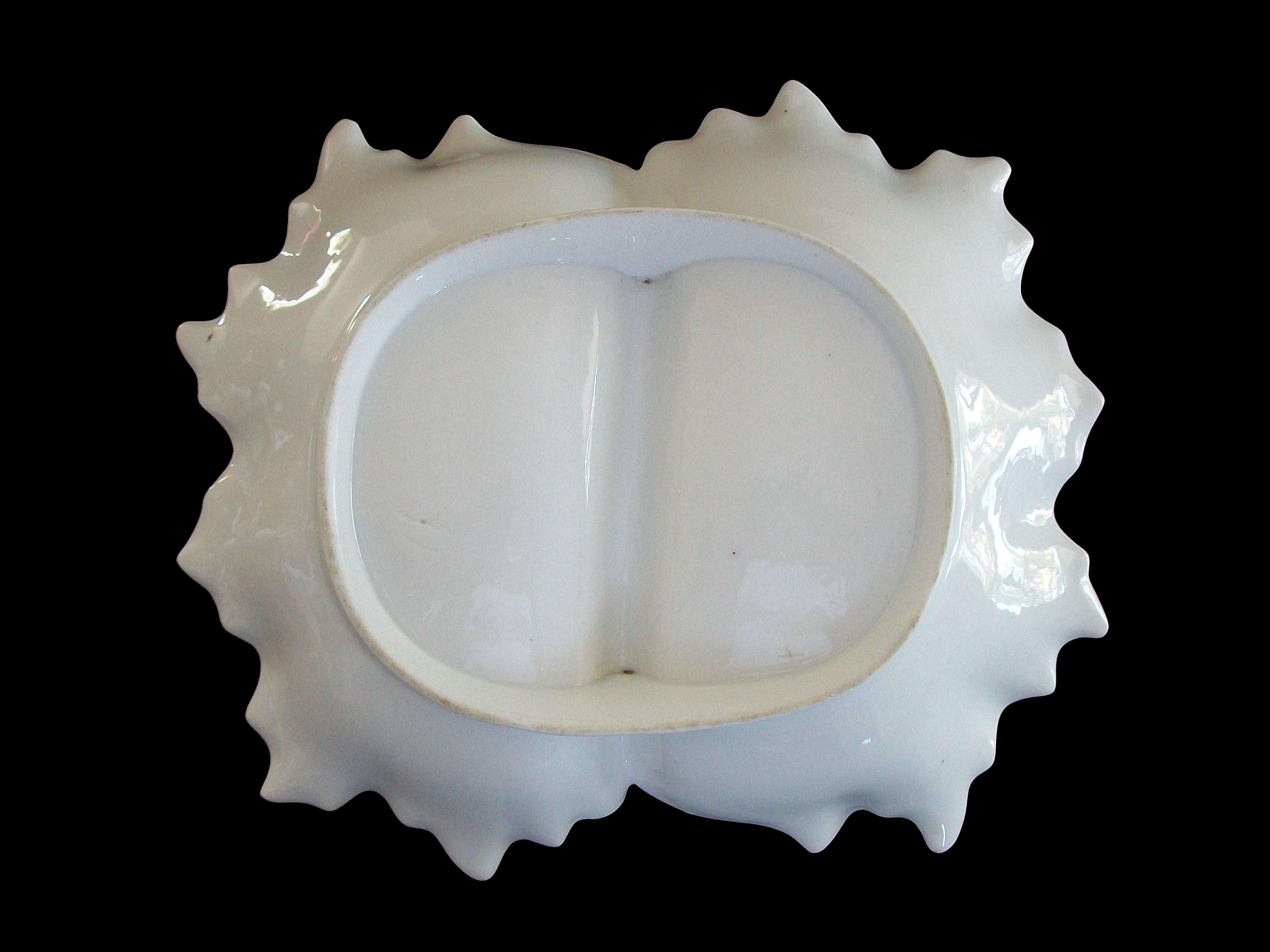 Vintage Double Shell Form glasierten Eisenstein servieren Dish - K.K. - 20. im Angebot 6