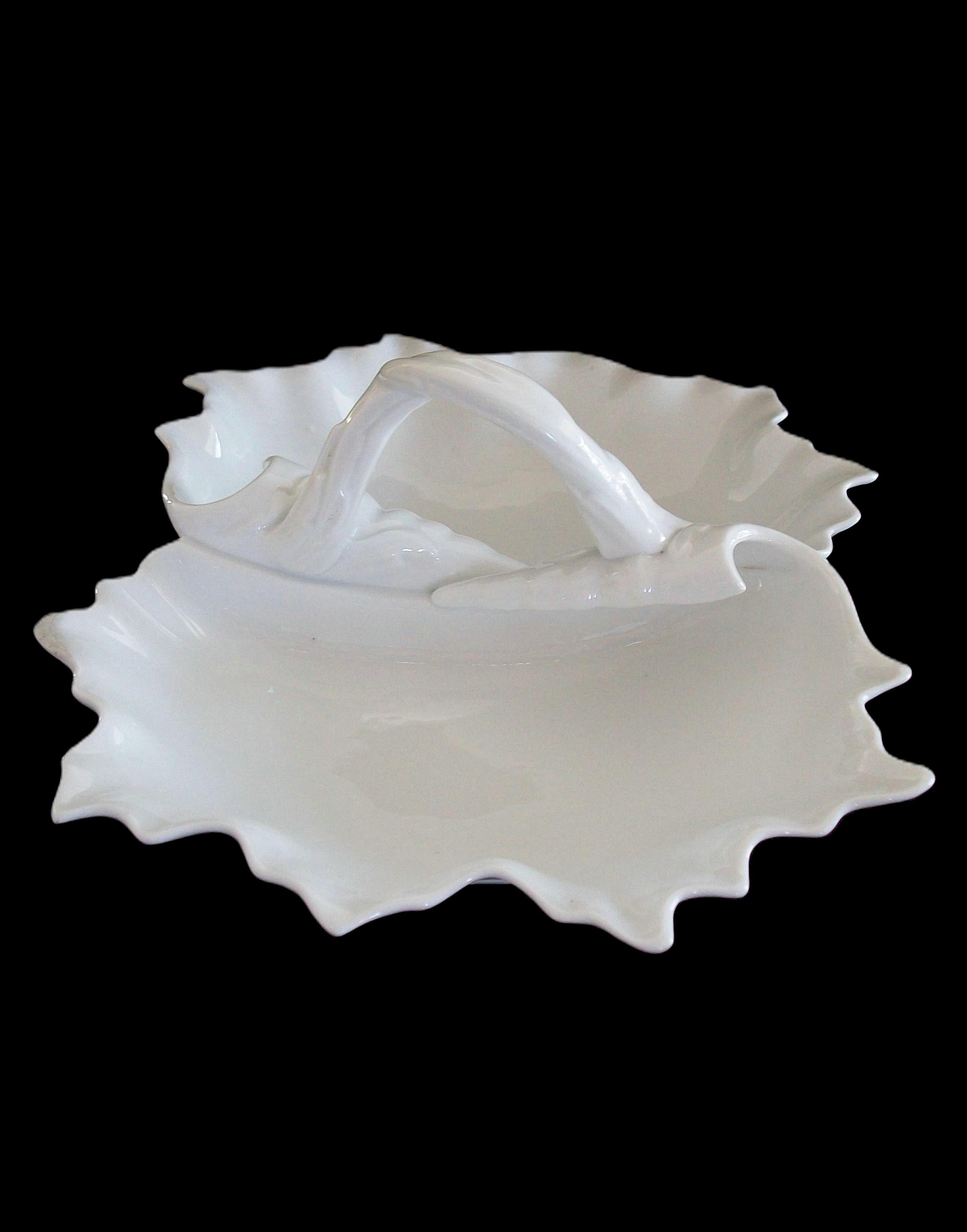 Vintage Double Shell Form glasierten Eisenstein servieren Dish - K.K. - 20. im Angebot 1