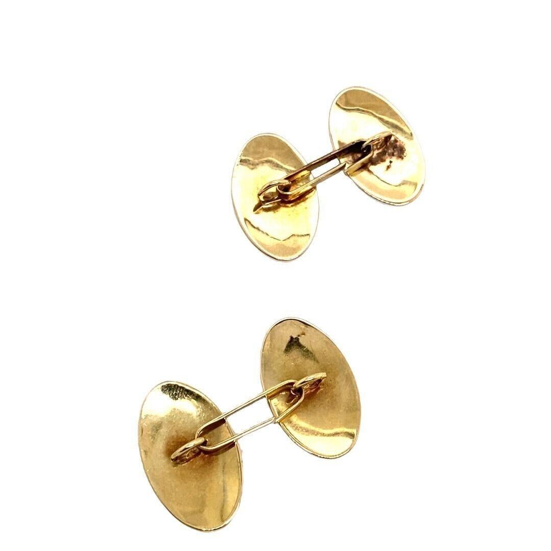 Vintage Double Sided Fully Engine Turned Cufflinks, In 14ct Gold

These stunning vintage 14ct yellow gold cufflinks in a lovely design that is sure to catch attention, with lovely pattern on top.  

Additional Information:
Total Gold Weight: