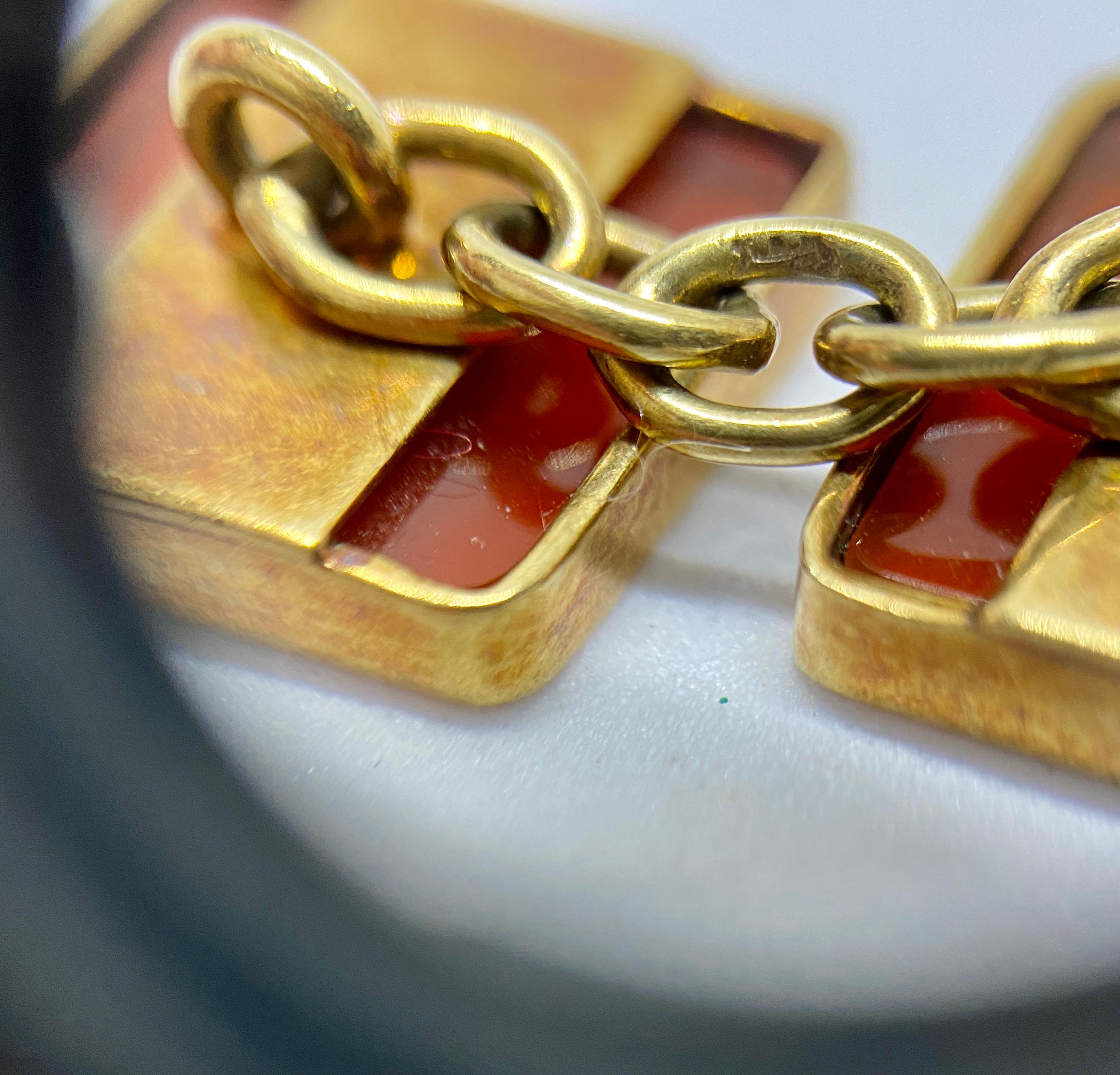 Square Cut Vintage Double-Sided Square Cufflinks in 14k Yellow Gold and Carnelian For Sale