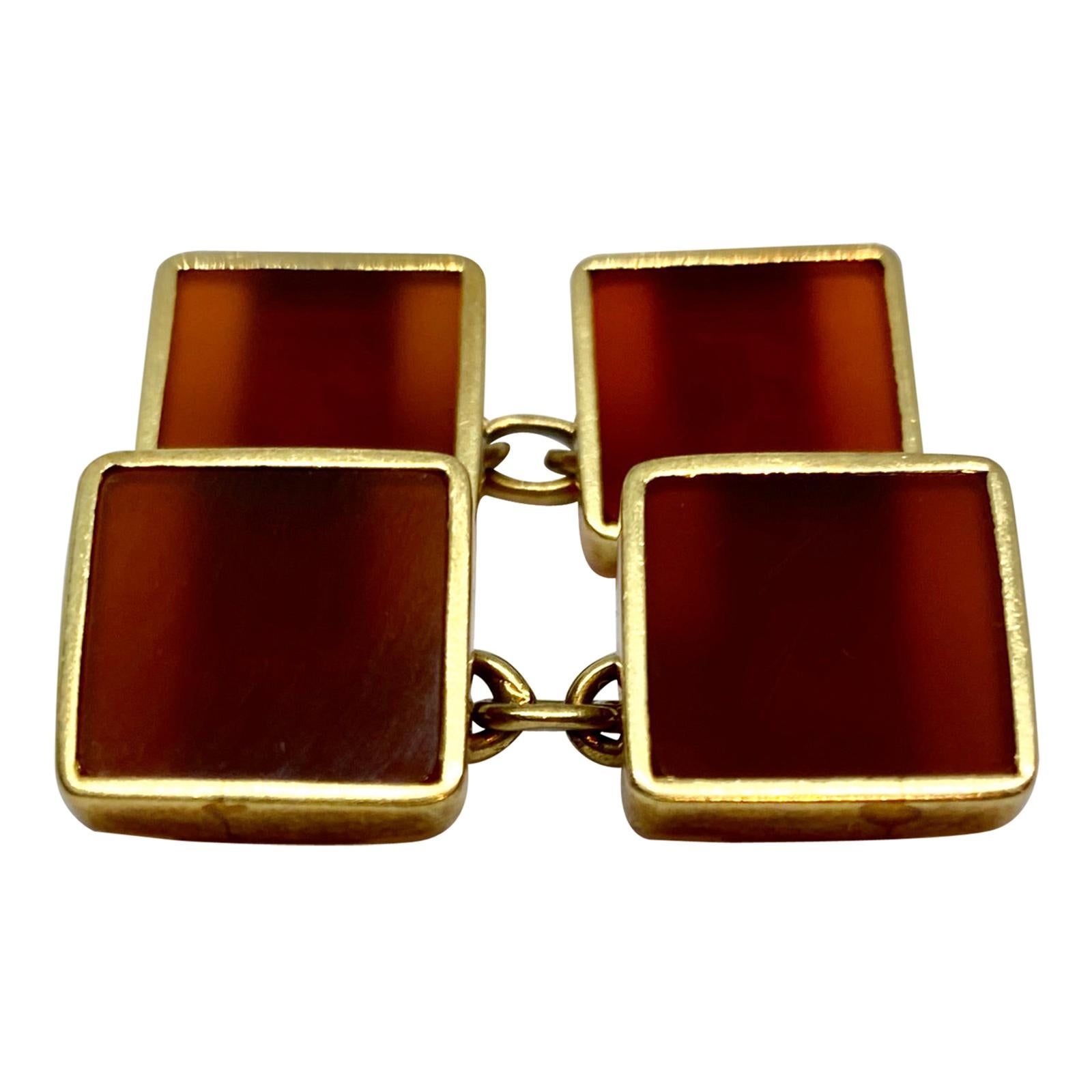 Vintage Double-Sided Square Cufflinks in 14k Yellow Gold and Carnelian For Sale