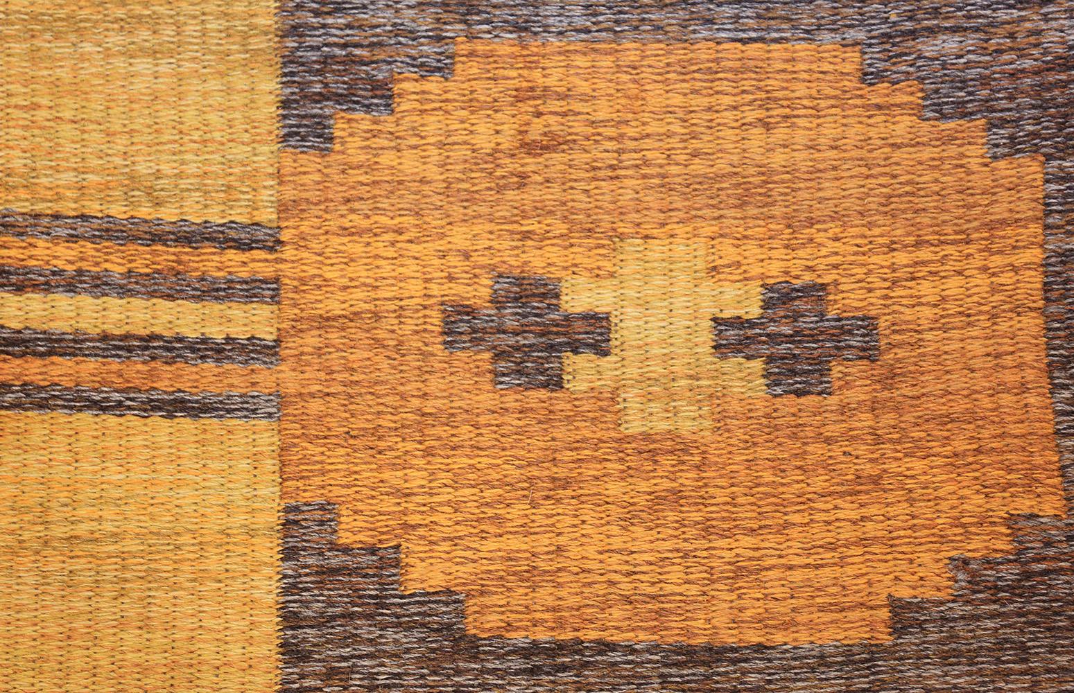 Vintage Double-Sided Swedish Kilim Rug. Size: 5 ft x 7 ft 8 in (1.52 m x 2.34 m) 5