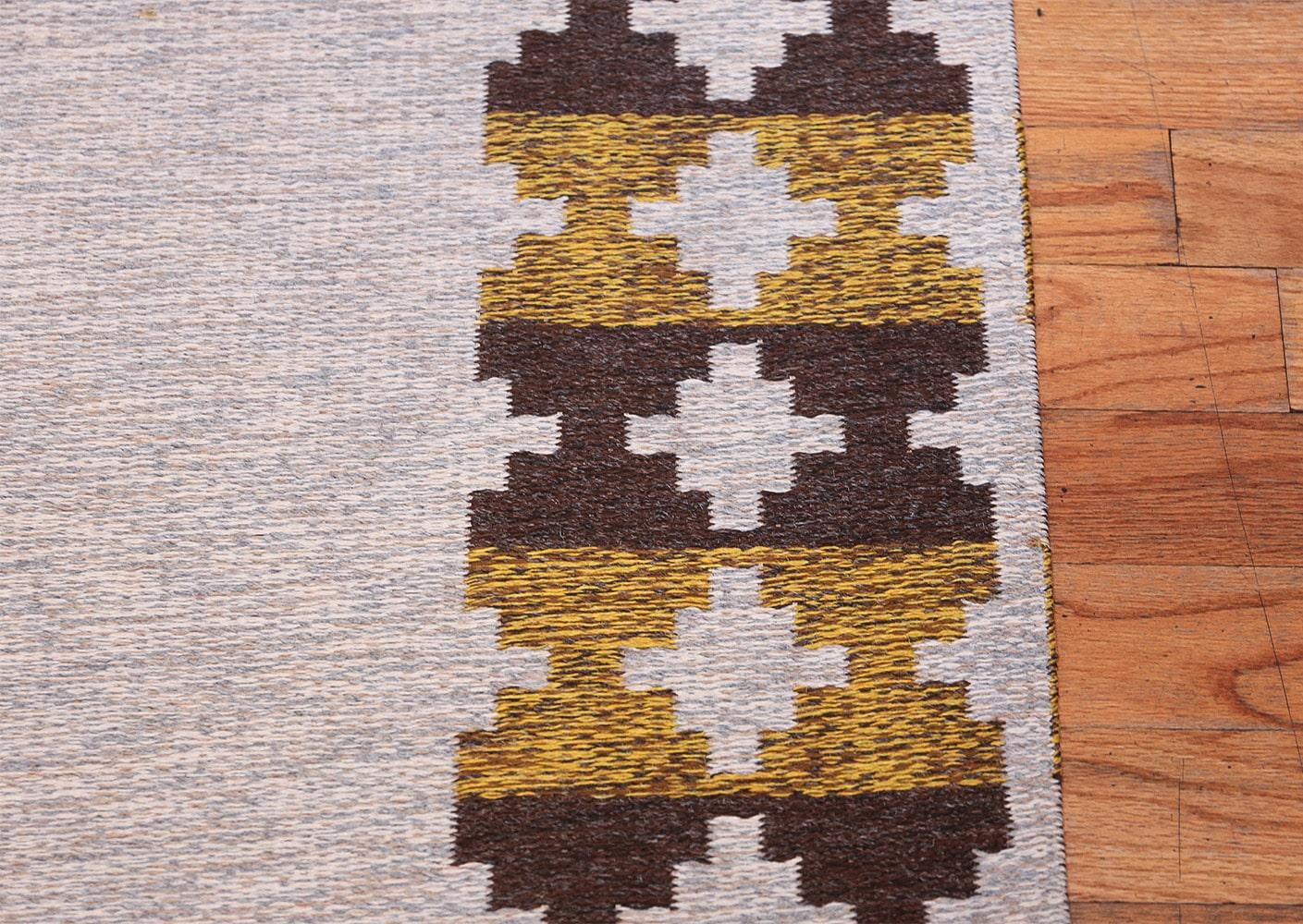 Mid-Century Modern Vintage Double Sided Swedish Kilim Rug. Size: 4 ft 6 in x 6 ft 8 in 