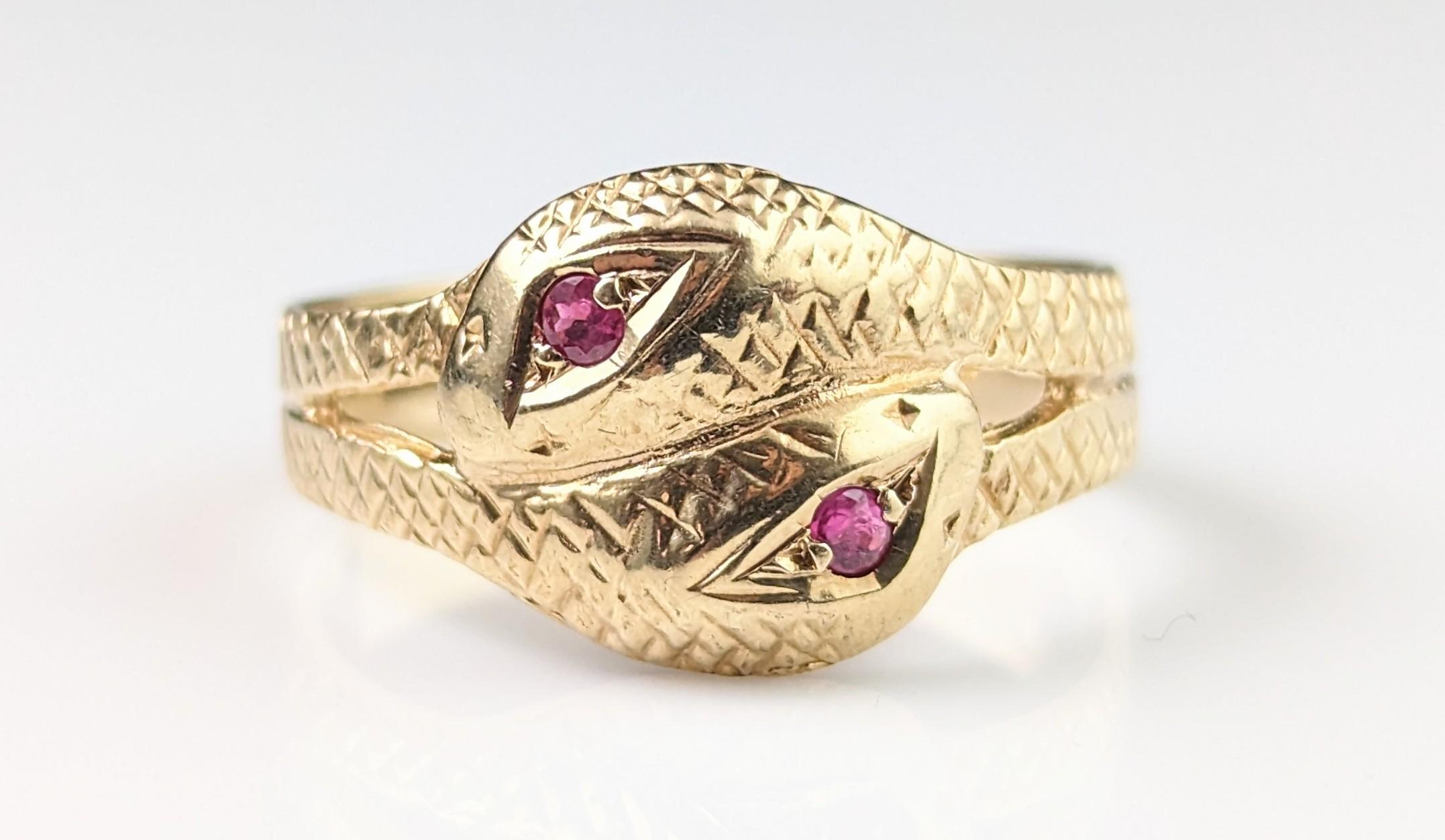 Women's or Men's Vintage double snake ring, 9k yellow gold, Ruby
