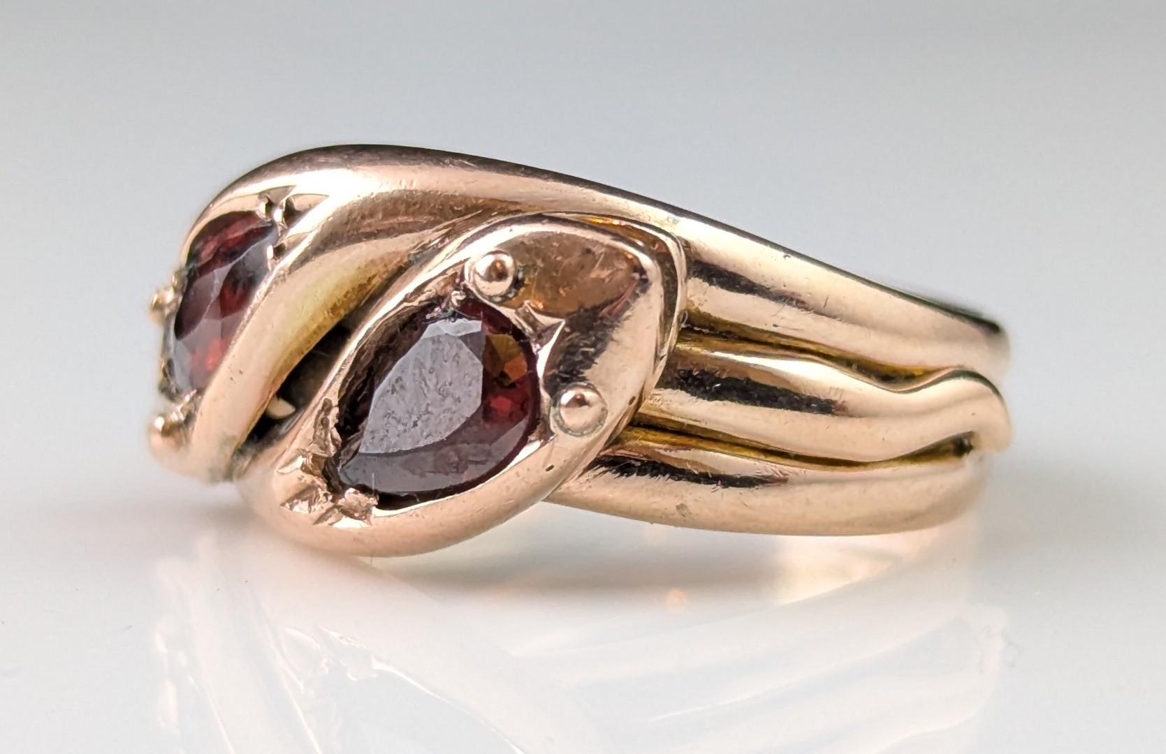 Vintage Double snake ring, Garnet, 9k rose gold 5