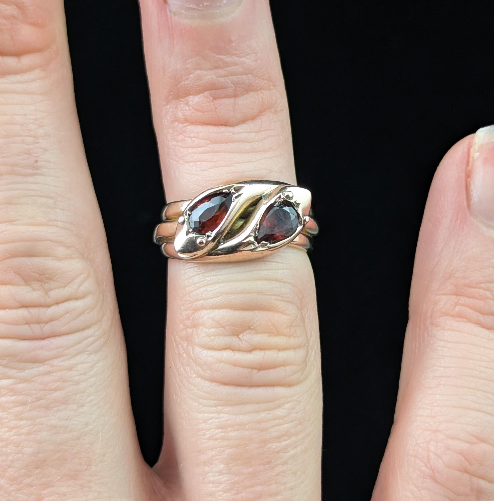 Vintage Double snake ring, Garnet, 9k rose gold 1