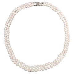 Doppelreihige Vintage-Perlenkette aus Engelshaut-Koralle mit abgestuften Perlen, Sterlingsilber
