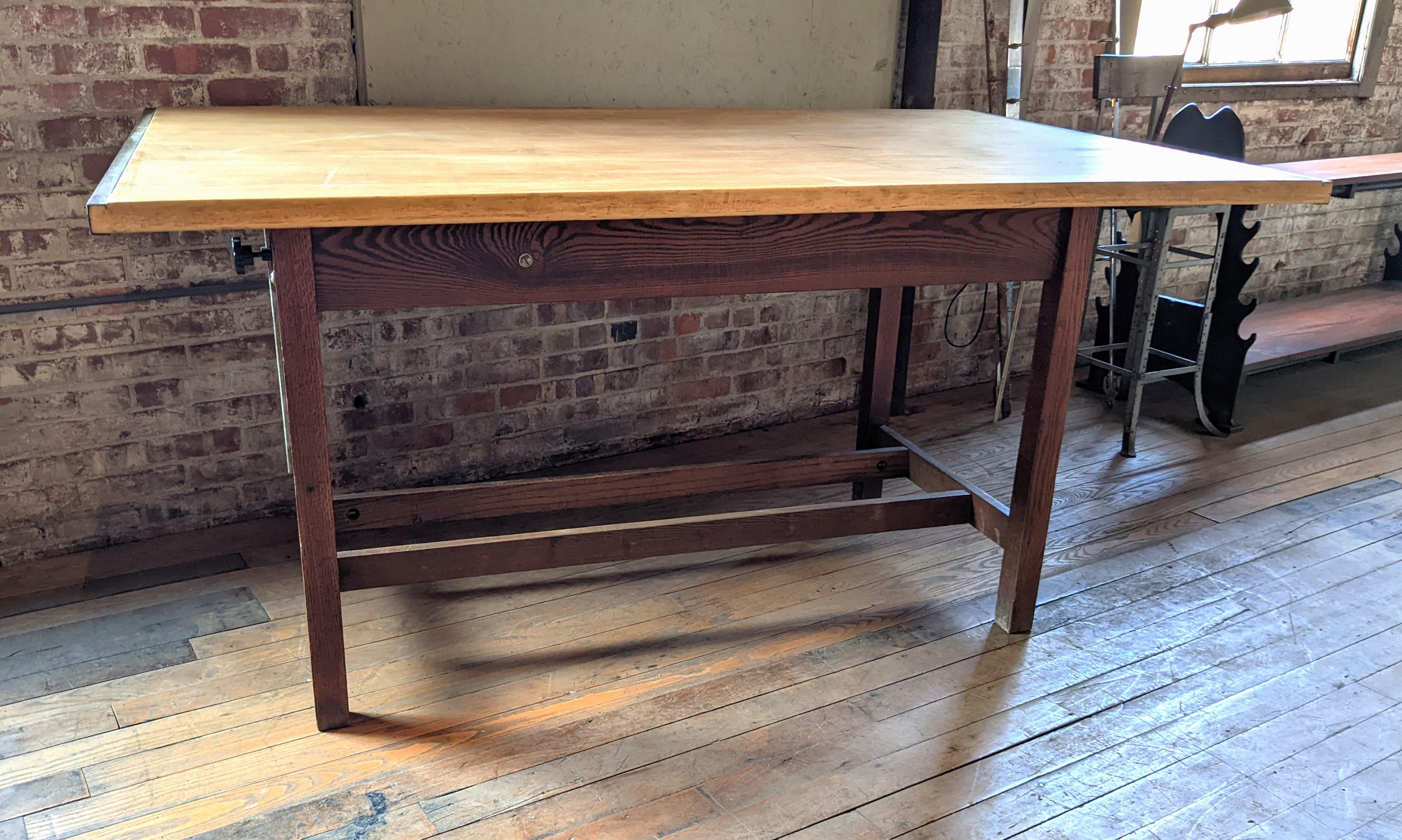Vintage Drafting Table / Desk For Sale 1