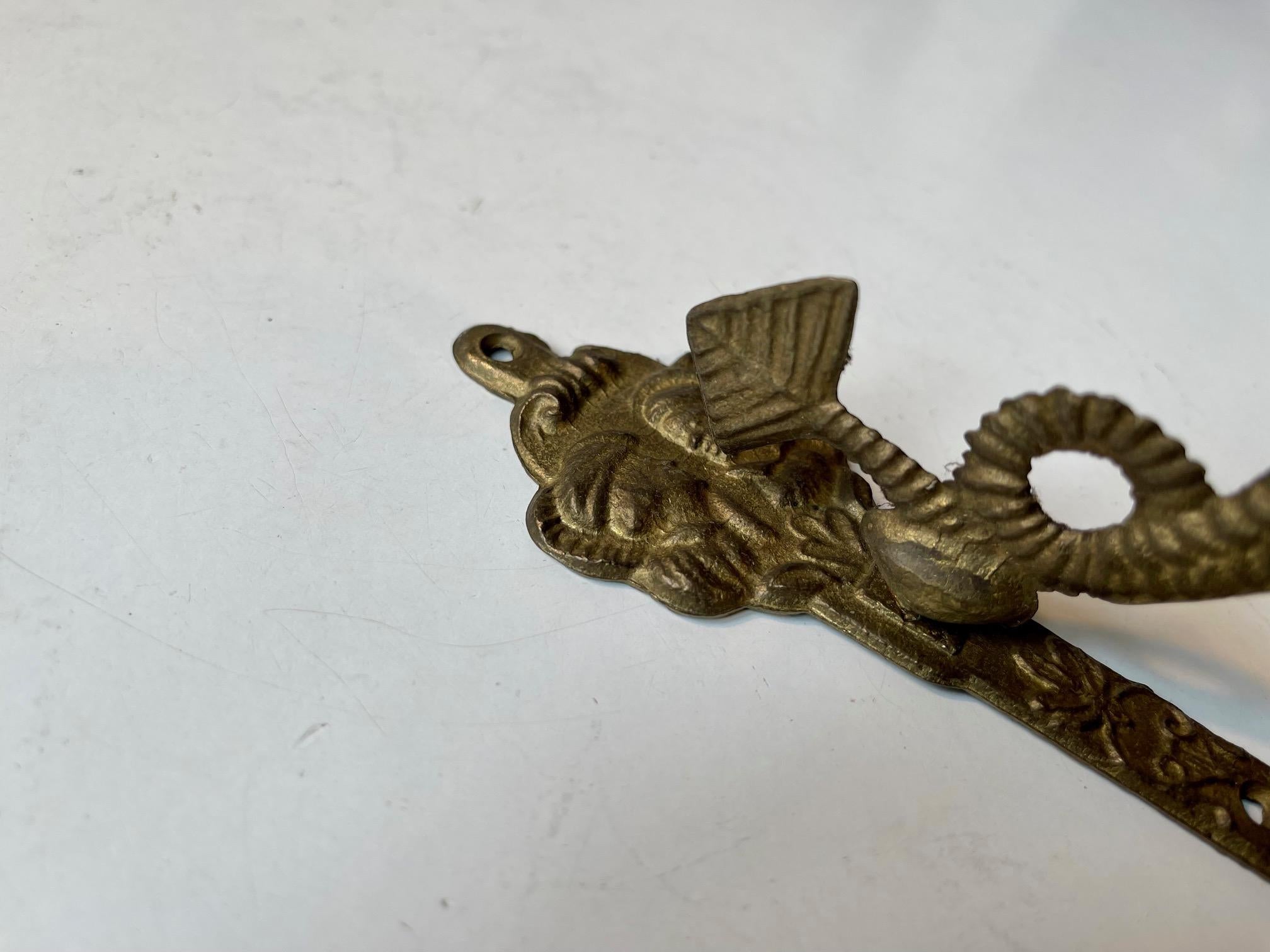 Vintage Dragon Wall Hooks in Brass, 1970s, set of 4 In Good Condition For Sale In Esbjerg, DK