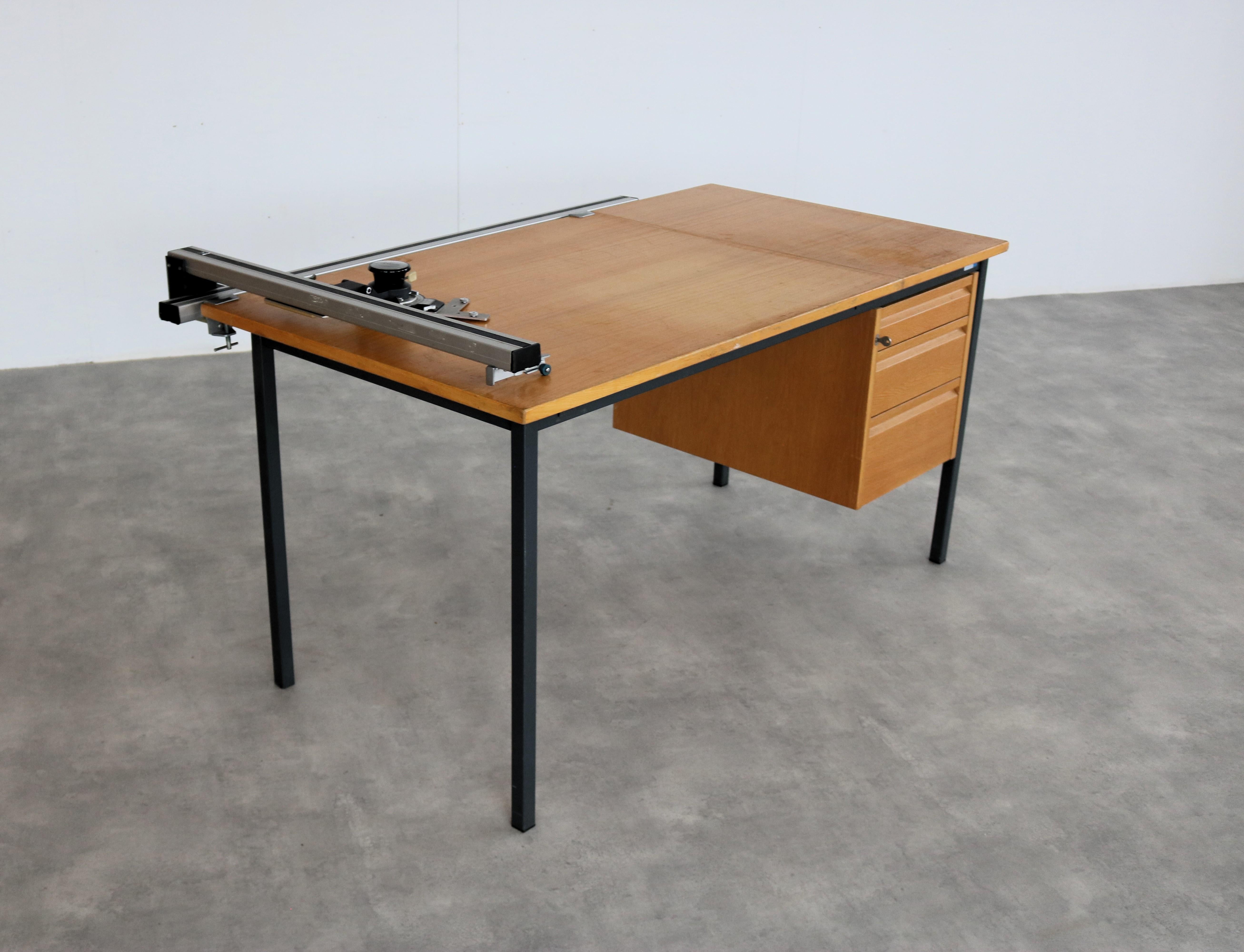 vintage drawing board  table  desk  Sweden In Good Condition In GRONINGEN, NL
