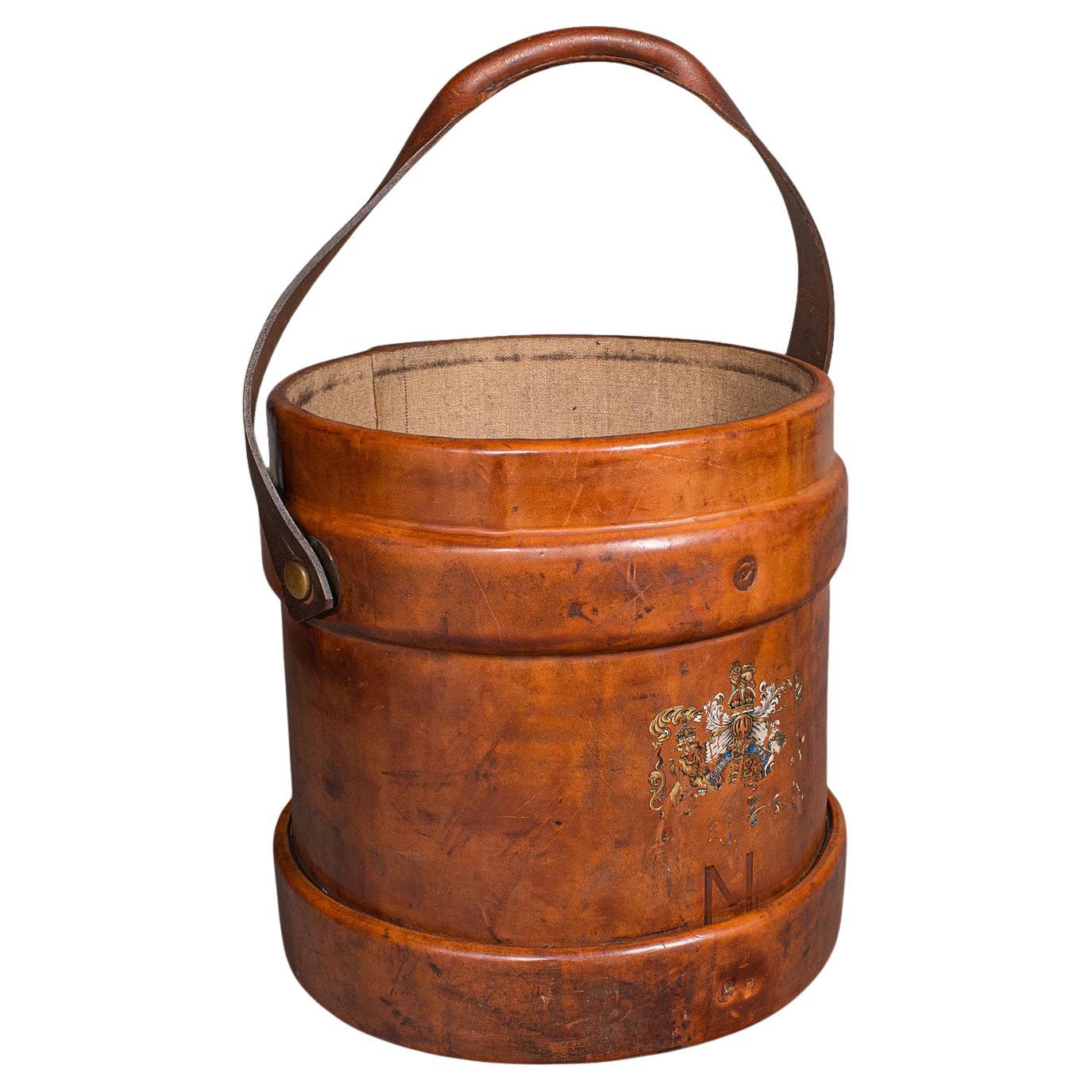 Vintage Drawing Room Papierkorb, Englisch, Leder Studie Bin, Mitte des Jahrhunderts