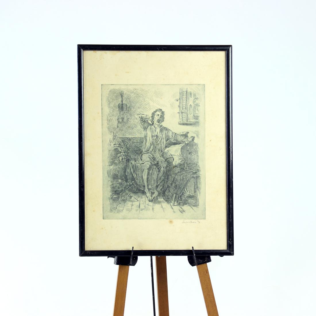 Belle pièce d'art mural vintage. Dessin d'un garçon qui se réveille de son lit. L'œuvre d'art est signée. Dessin sur papier, encadré sous verre avec un cadre en bois noir. Quelques légères traces d'usure sur l'art visible. Belle pièce avec beaucoup