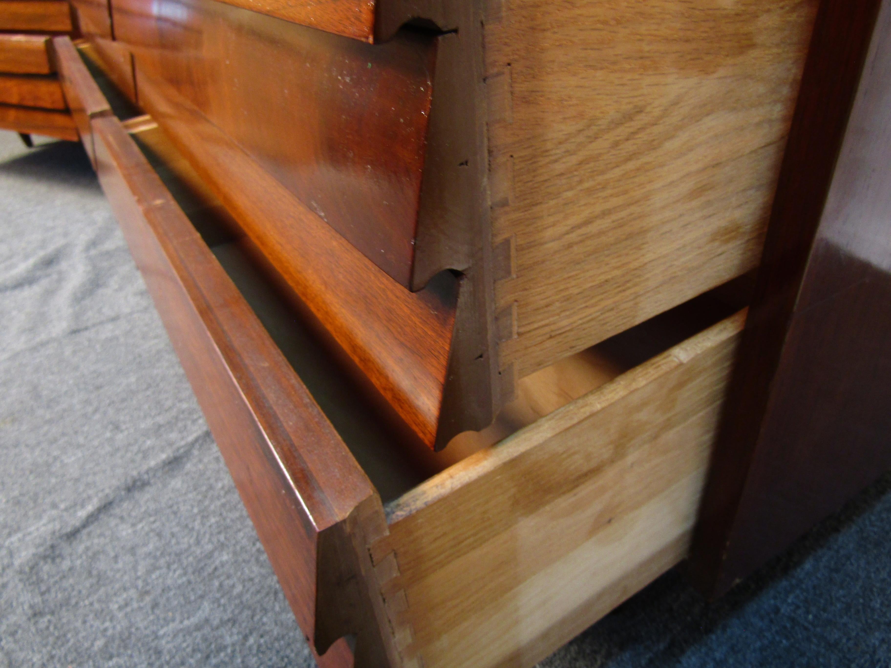 Vintage Dresser and Highboy Set by Martinsville In Good Condition In Brooklyn, NY