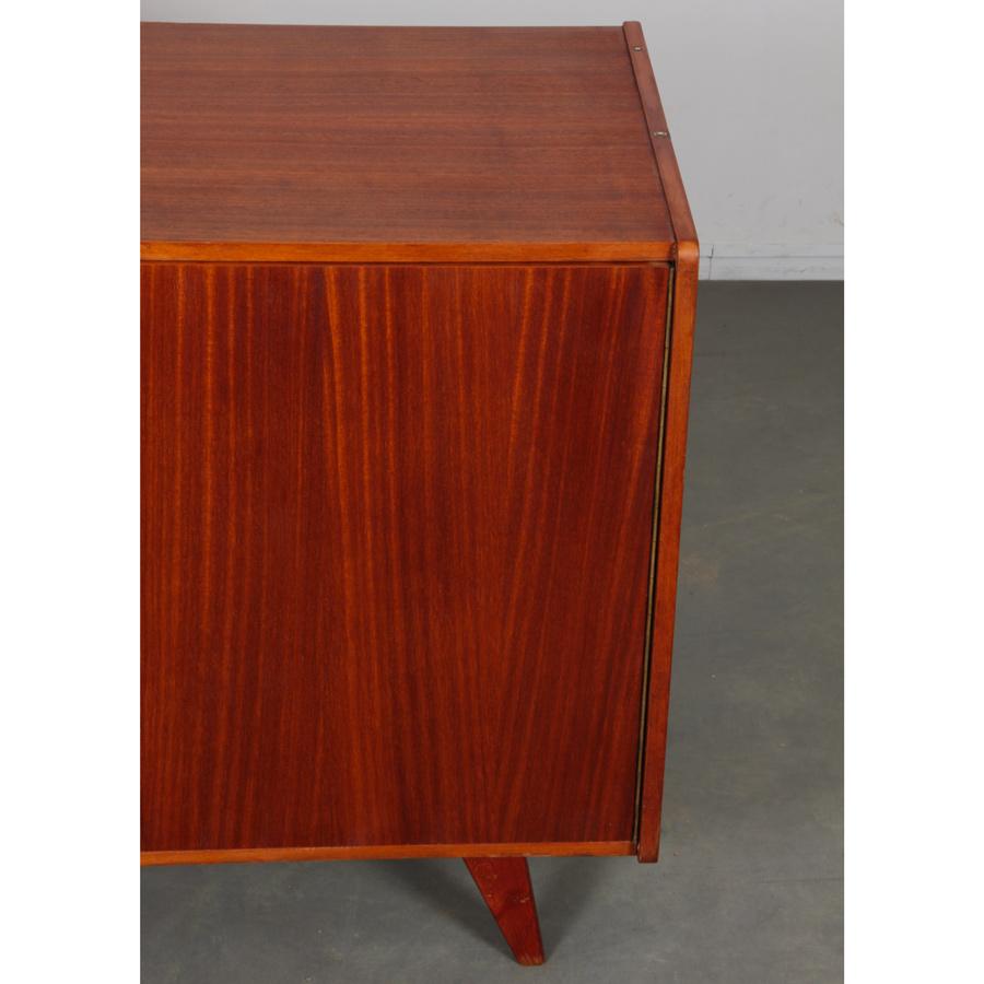 Commode vintage par Jiroutek pour Interi Praha modèle U-450, 1960s Bon état - En vente à MONTESSON, FR
