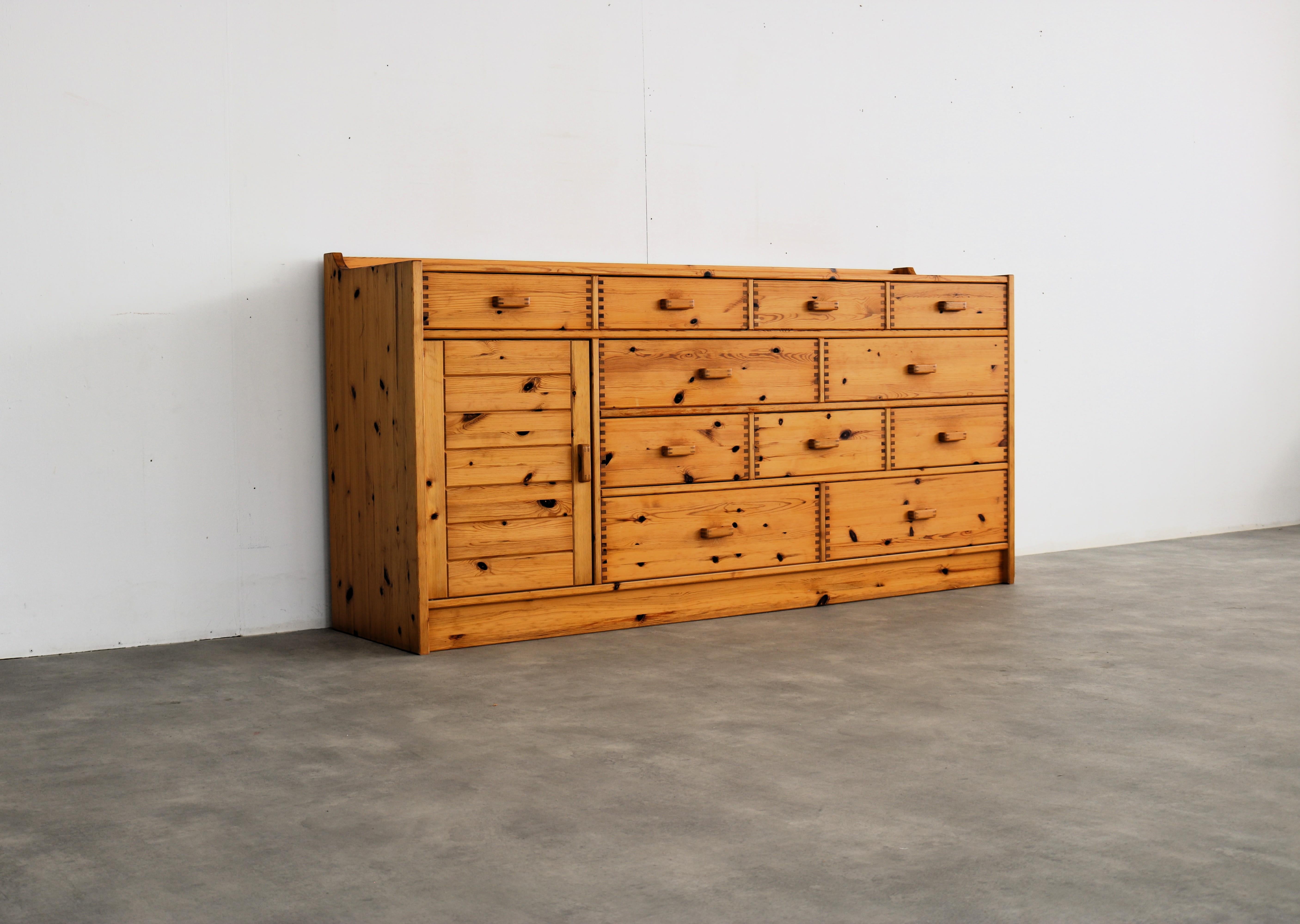 vintage dresser  chest of drawers  sideboard  70s  Danish In Good Condition For Sale In Lemmer, NL