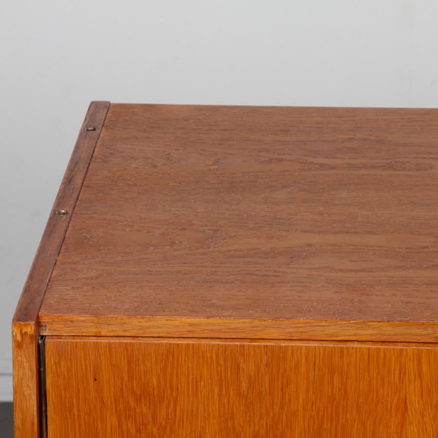 Ceco Comò d'epoca, Jiroutek per Interi Praha, modello U-458, circa 1960 in vendita