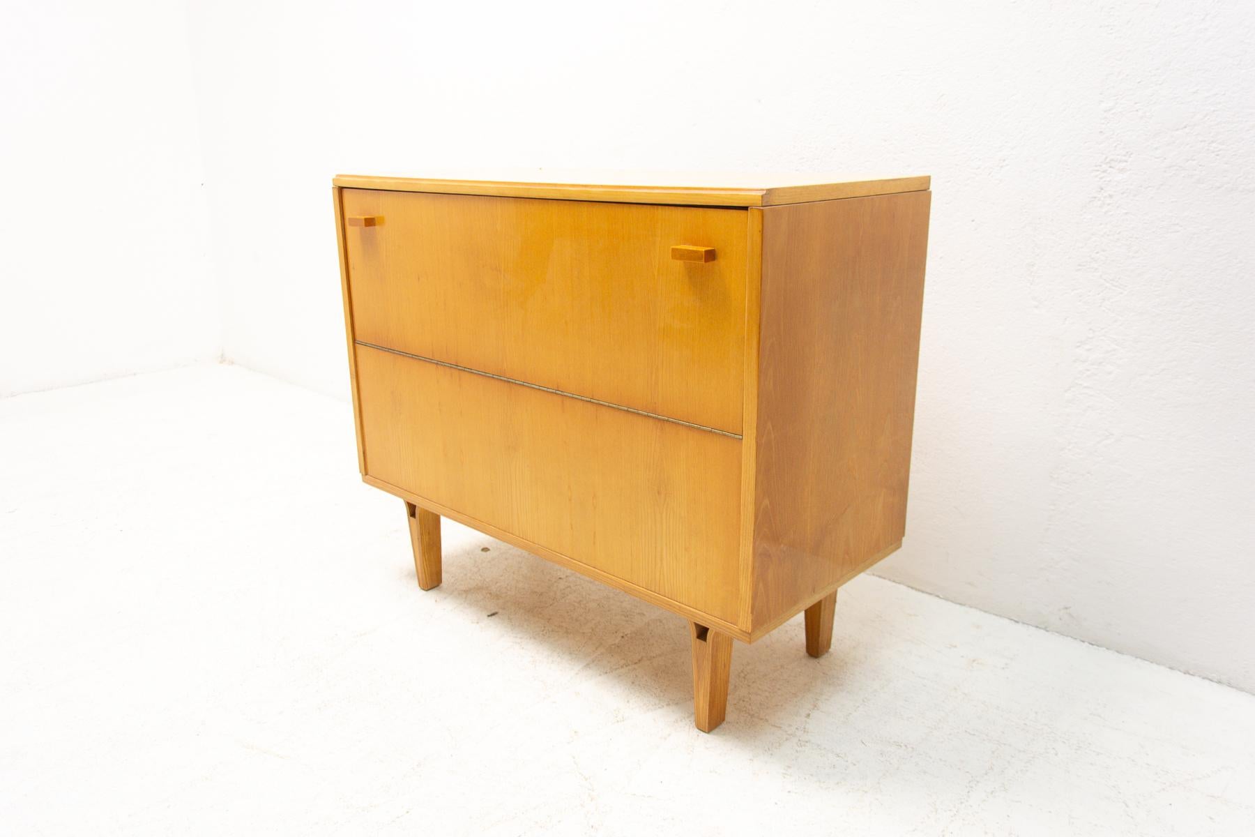  Commodes vintage par Frantisek Mezulanik, Nov Domov, 1970S, lot de deux en vente 5