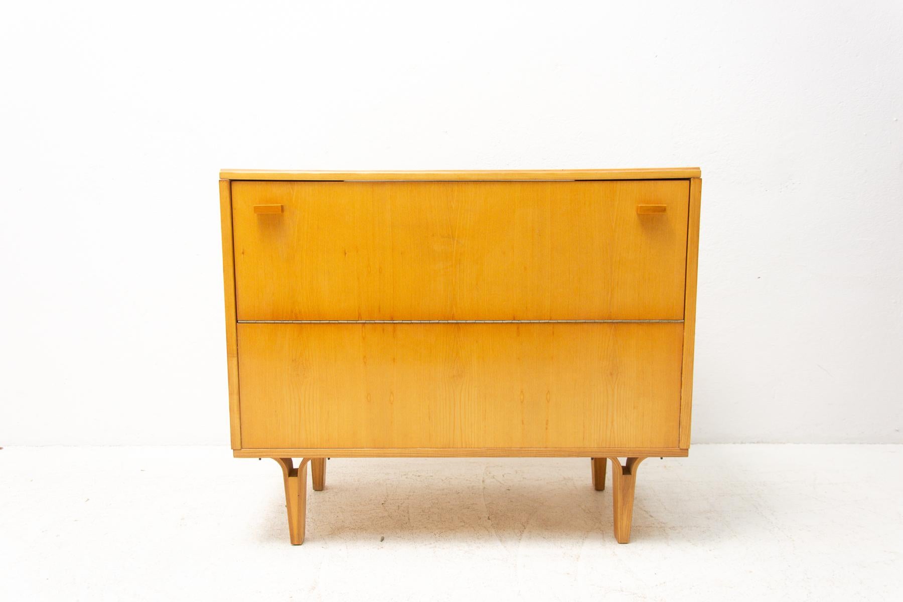  Vintage Dressers by Frantisek Mezulanik, Nový Domov, 1970´S, Set of Two For Sale 2