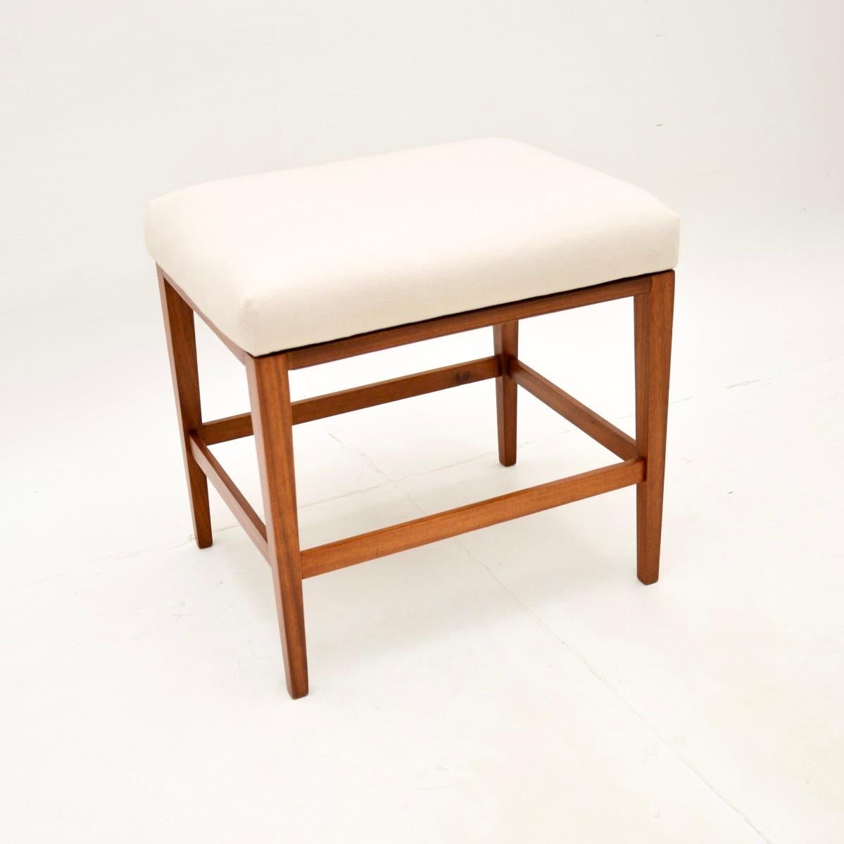 Vintage Dressing Table and Stool by Loughborough 3