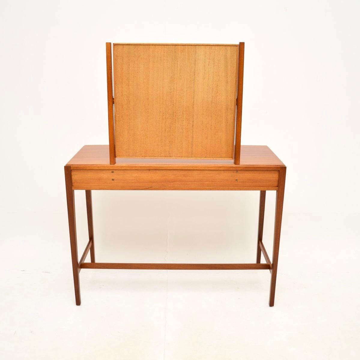 Vintage Dressing Table and Stool by Loughborough 4