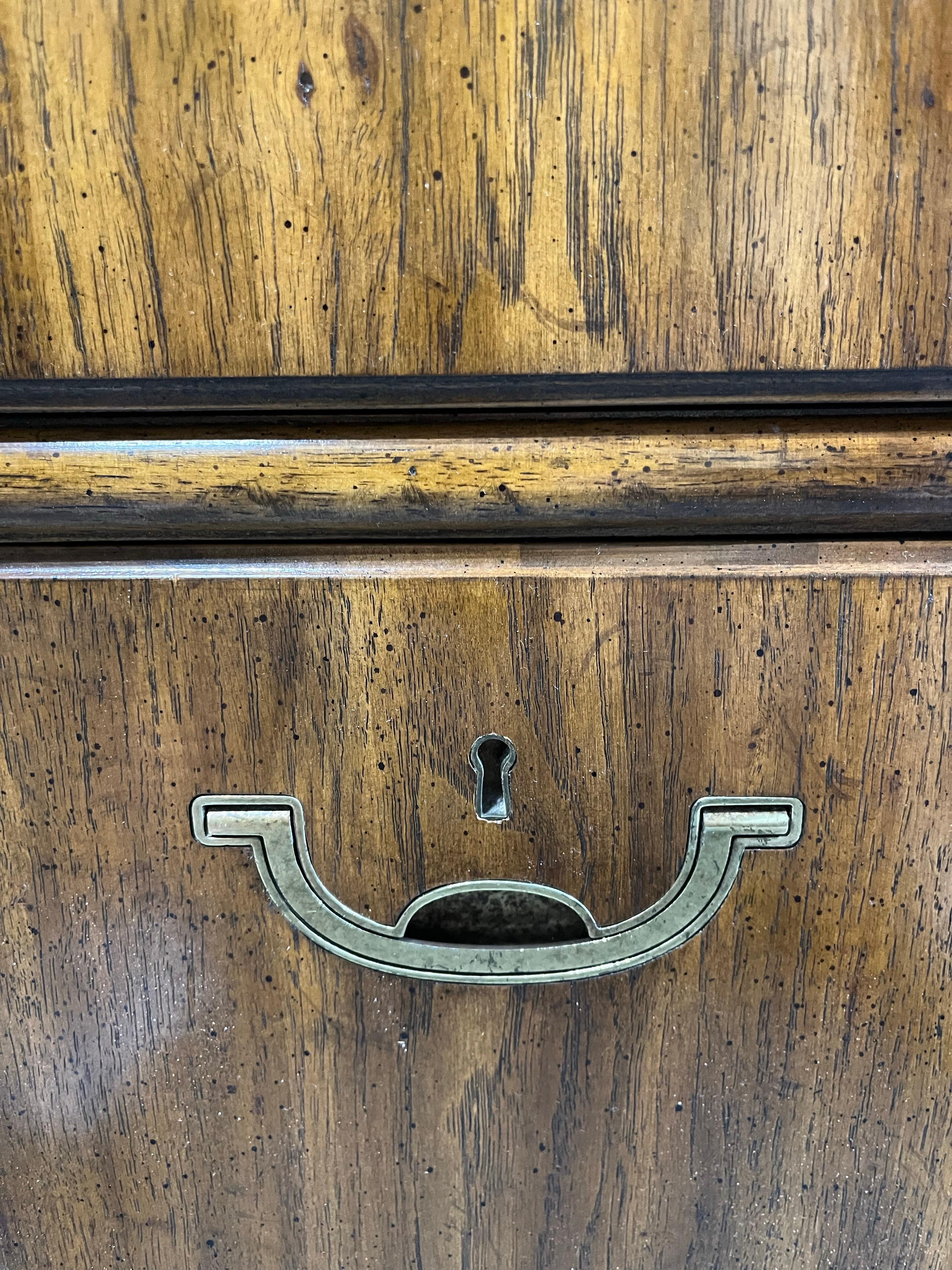 Vintage Drexel Accolade Kampagnenschrank, Vintage im Angebot 2