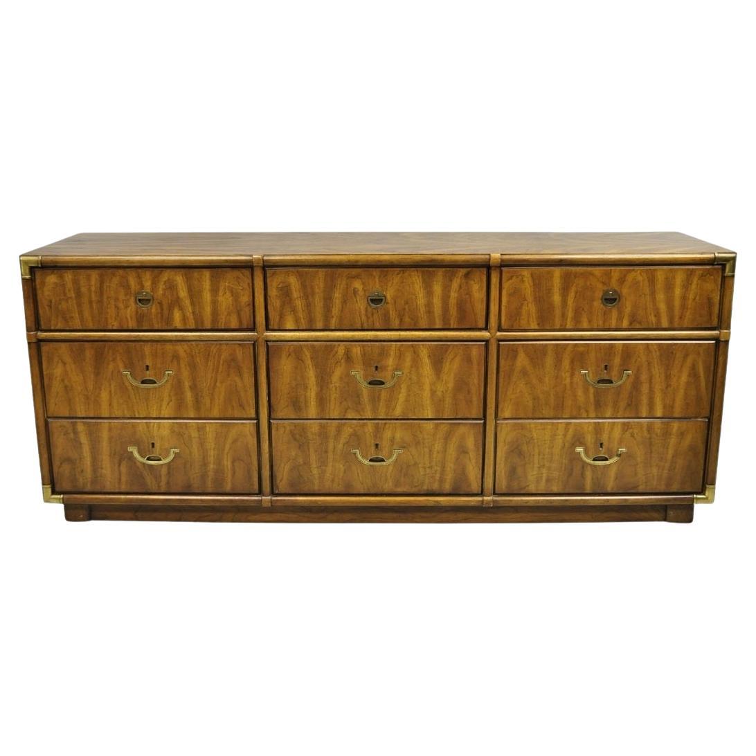 Vintage Drexel Accolade Campaigner Style Pecan 9 Schublade Credenza Dresser Chest