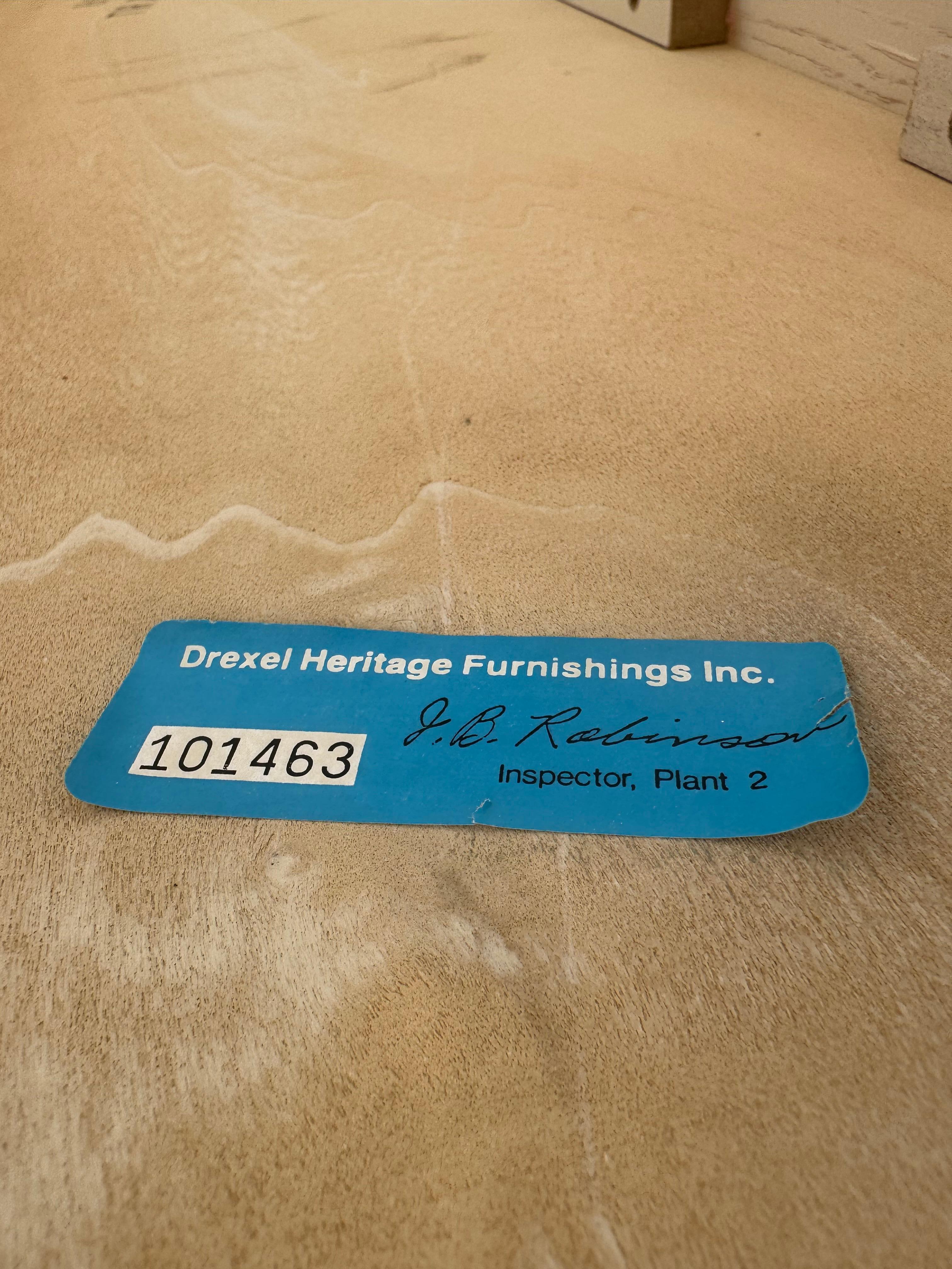 XX secolo Tavolo consolle Transitions d'epoca in Oak Oak cerato con gambe in canna a matita Drexel in vendita