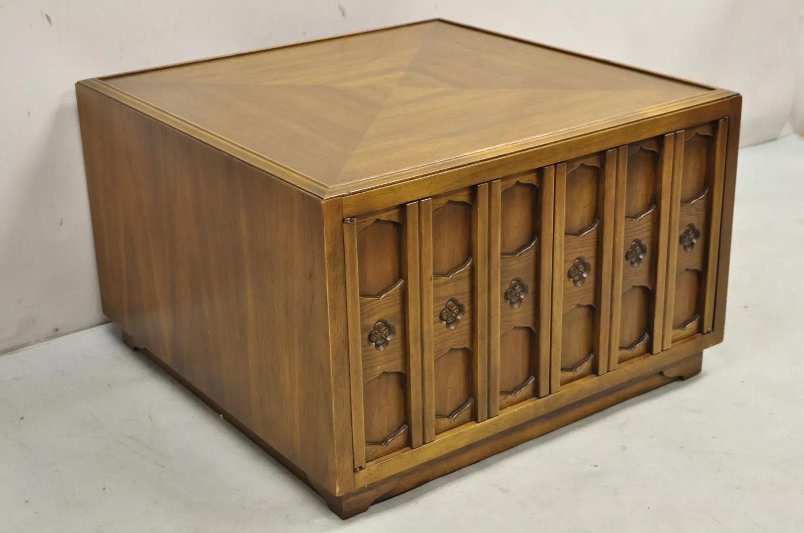 Unknown Vintage Drexel Esperanto Mid Century Walnut Low Square Side Table Cabinet