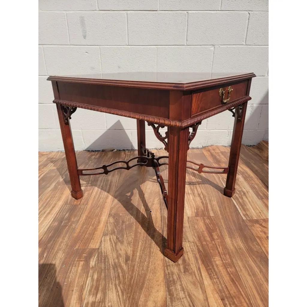 20th Century Vintage Drexel Heritage Chippendale Banded-Top Accent Tables - Set of 2 For Sale