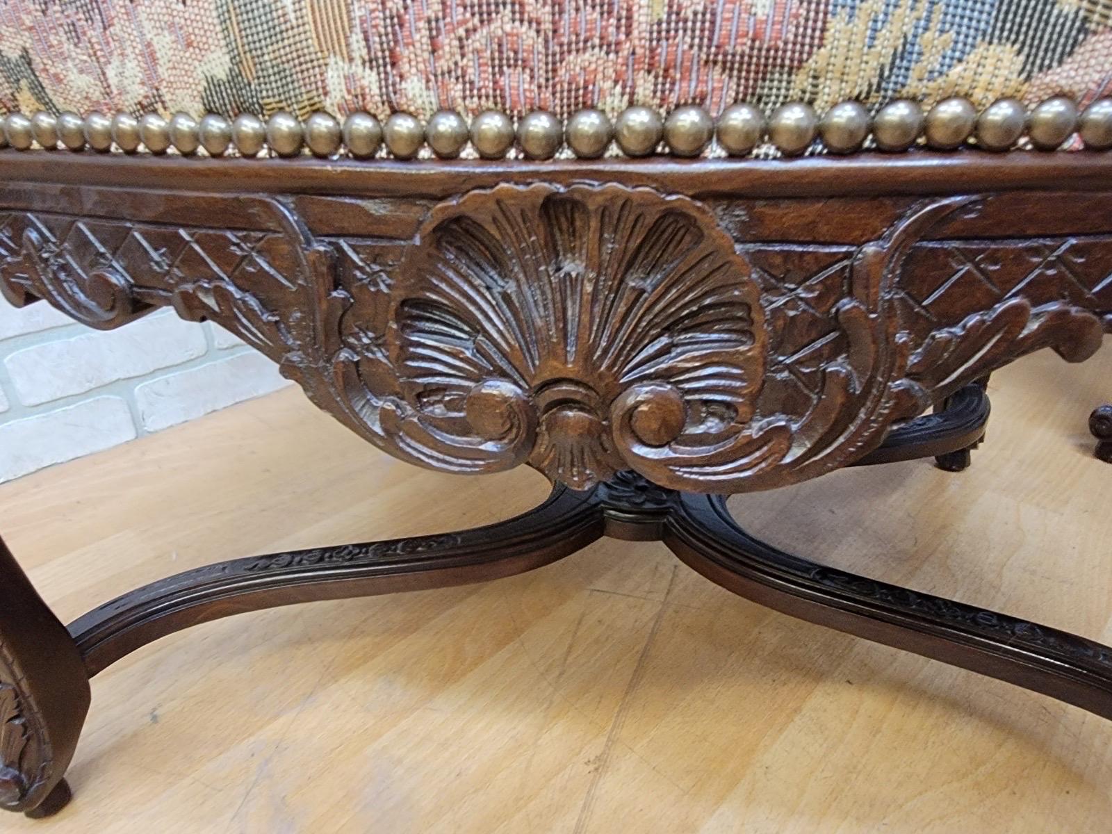 Vintage Drexel Heritage French Provincial Louis XV Style Armchairs - Pair In Good Condition For Sale In Chicago, IL