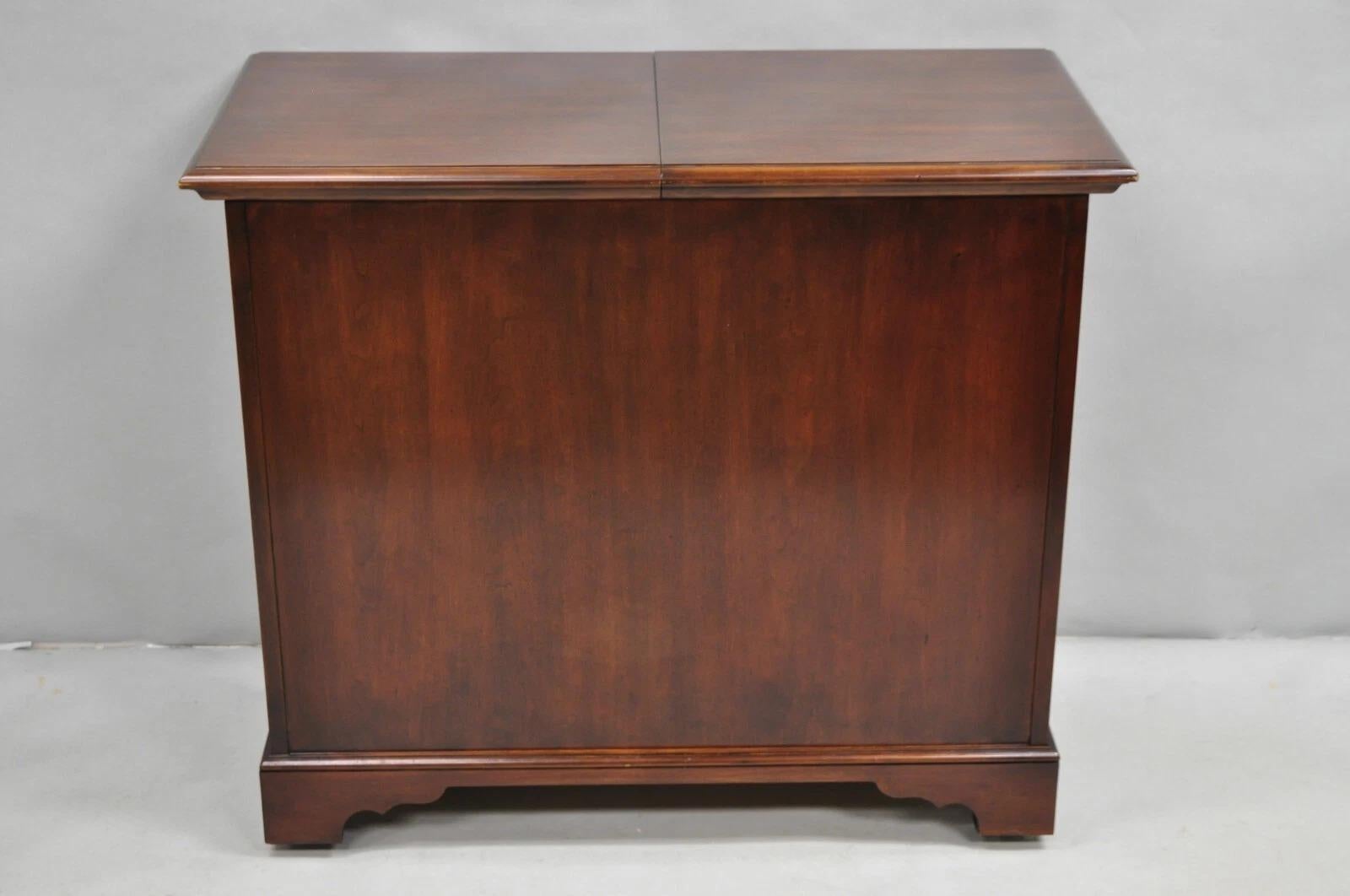 Vintage Drexel Heritge Georgian Style Cherry Wood Dry Bar Server Cabinet For Sale 5
