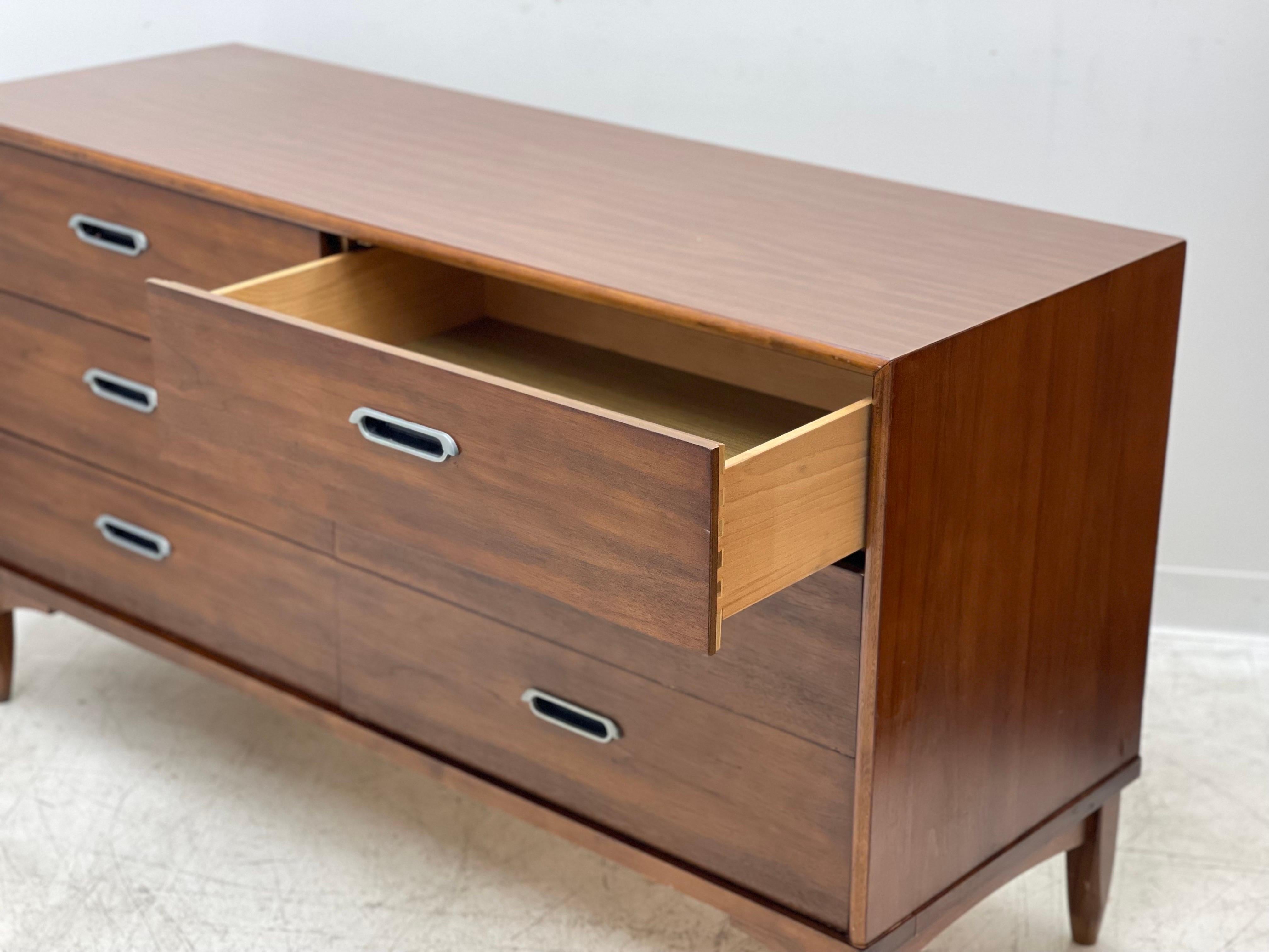 Vintage Drexel Lowboy Dresser Dovetail Drawers In Good Condition For Sale In Seattle, WA