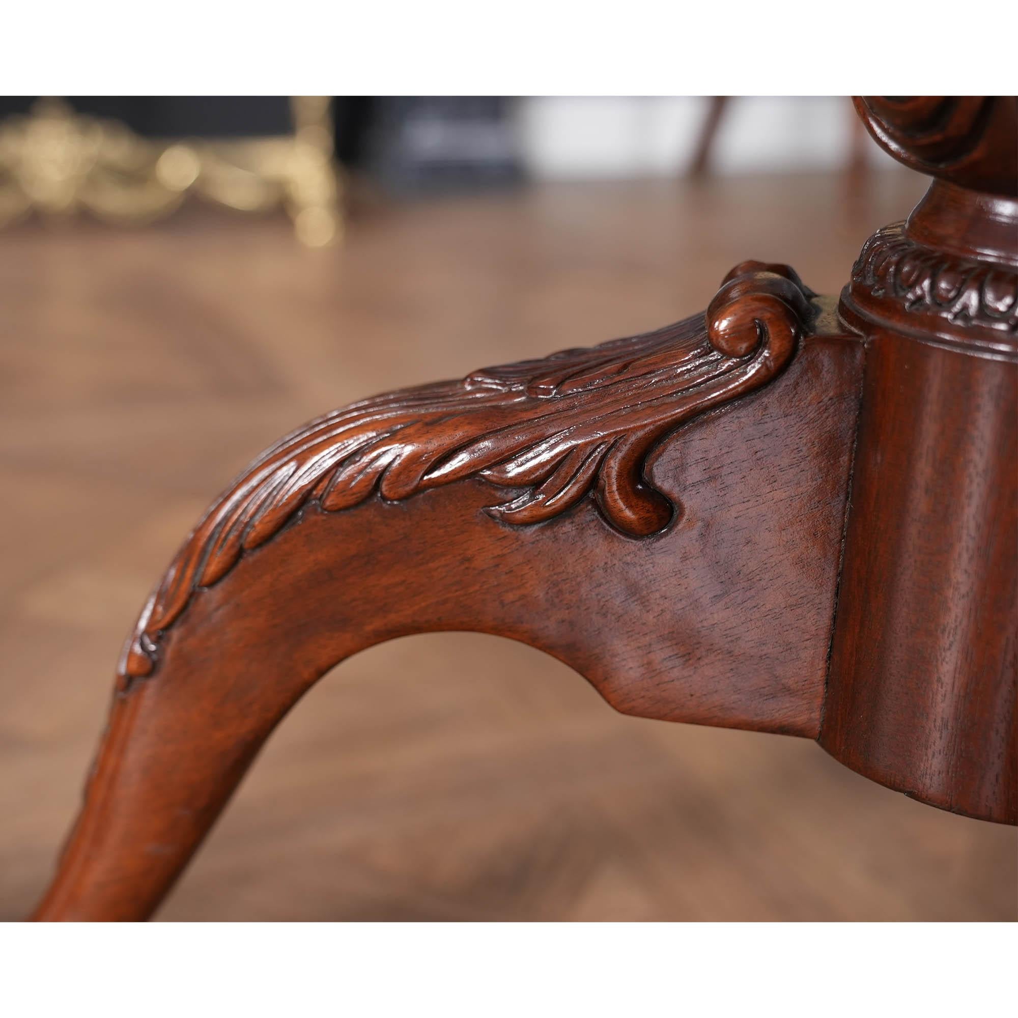 Vintage Drexel Mahogany Dining Table In Good Condition In Annville, PA