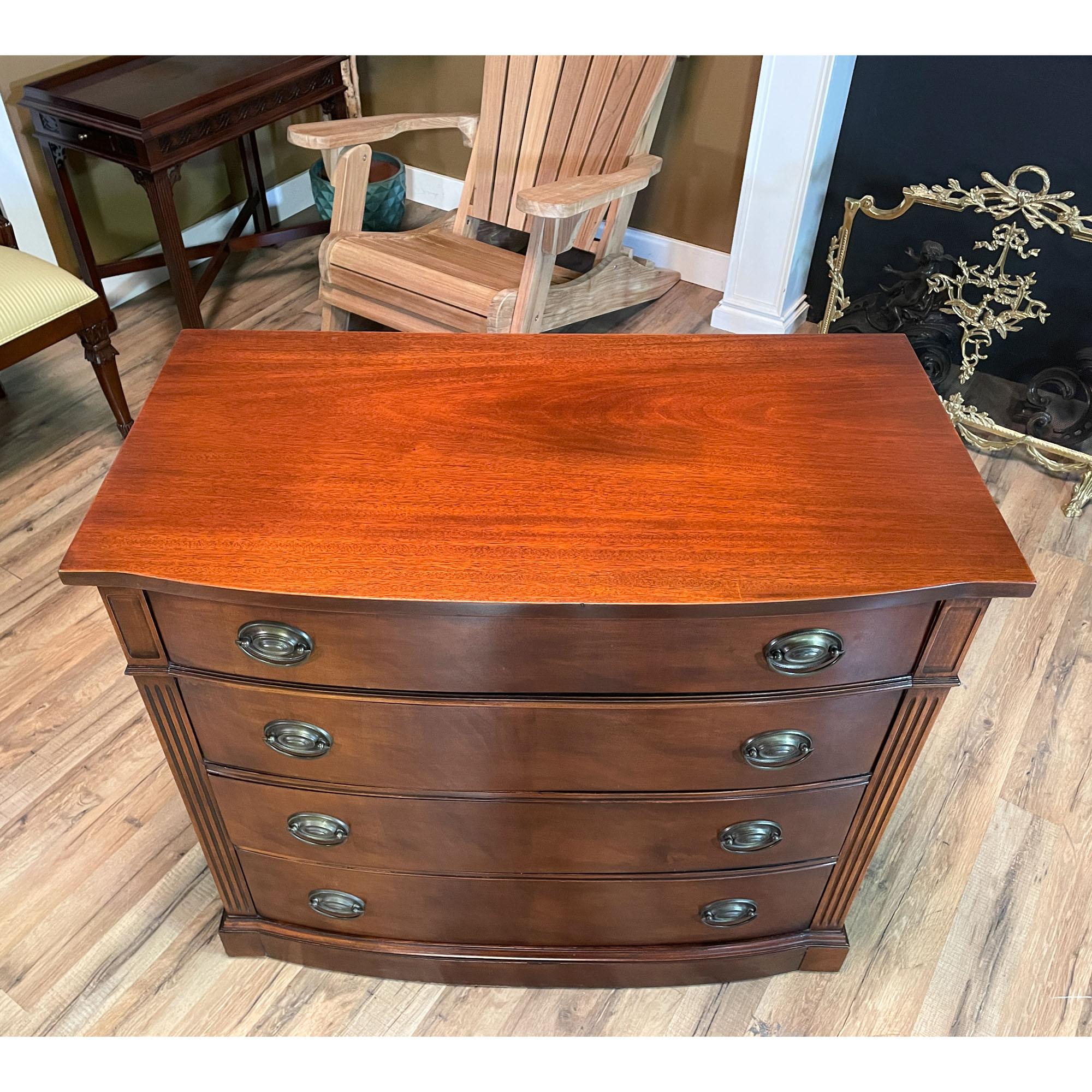 Vintage Drexel Mahogany Server In Good Condition In Annville, PA